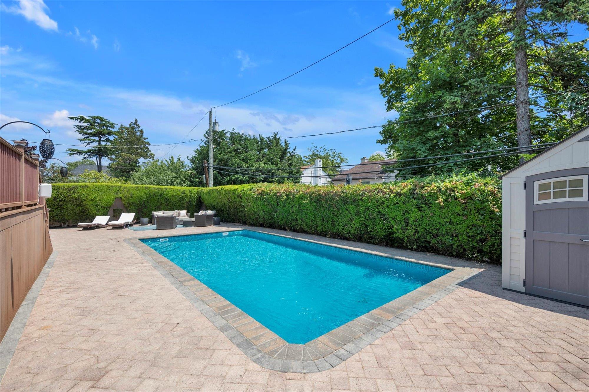 Single Family Hillcrest  Nassau County, NY 11581, MLS-877359-28