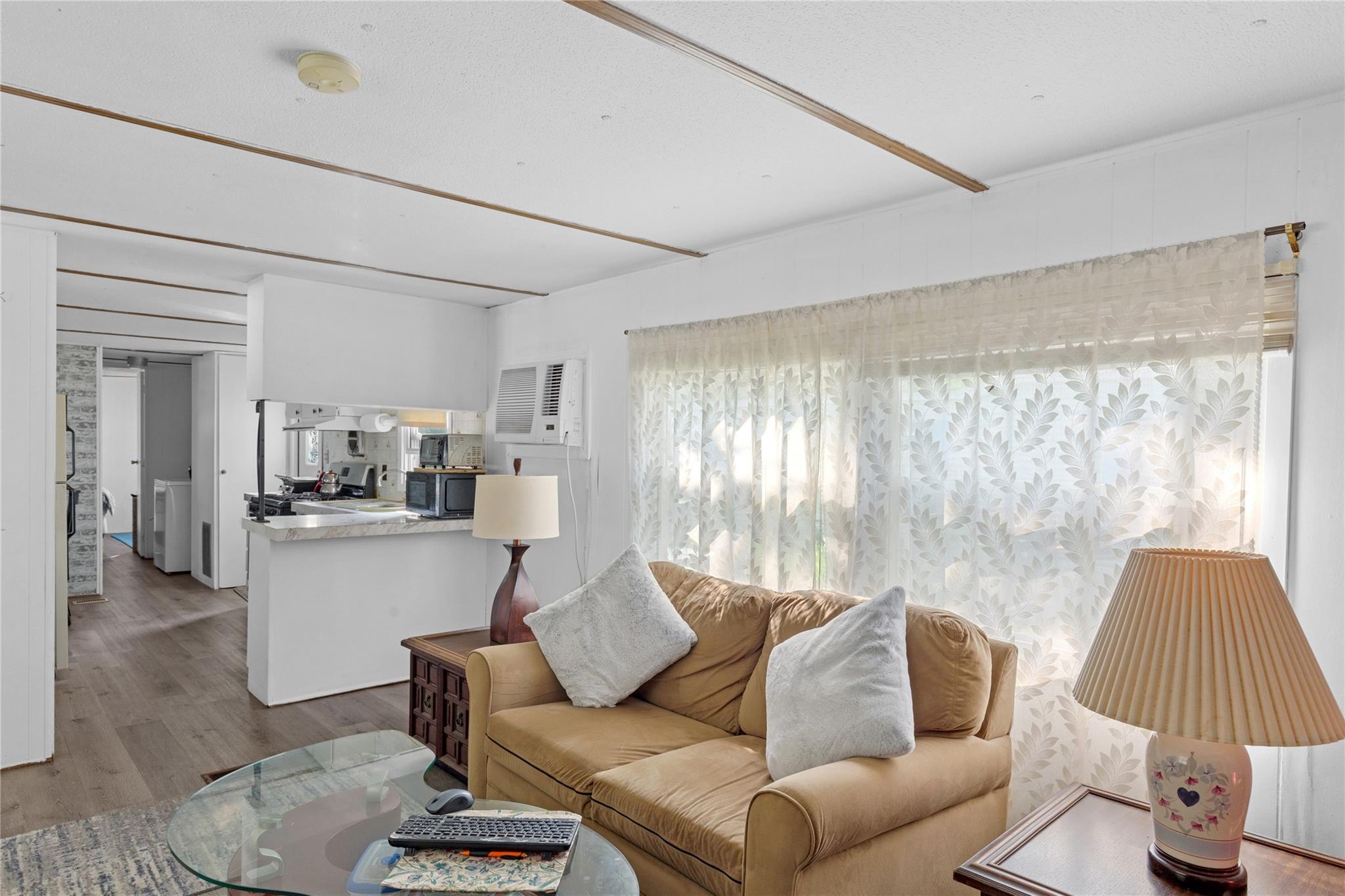 Single Family Hubbard  Suffolk County, NY 11901, MLS-877371-6