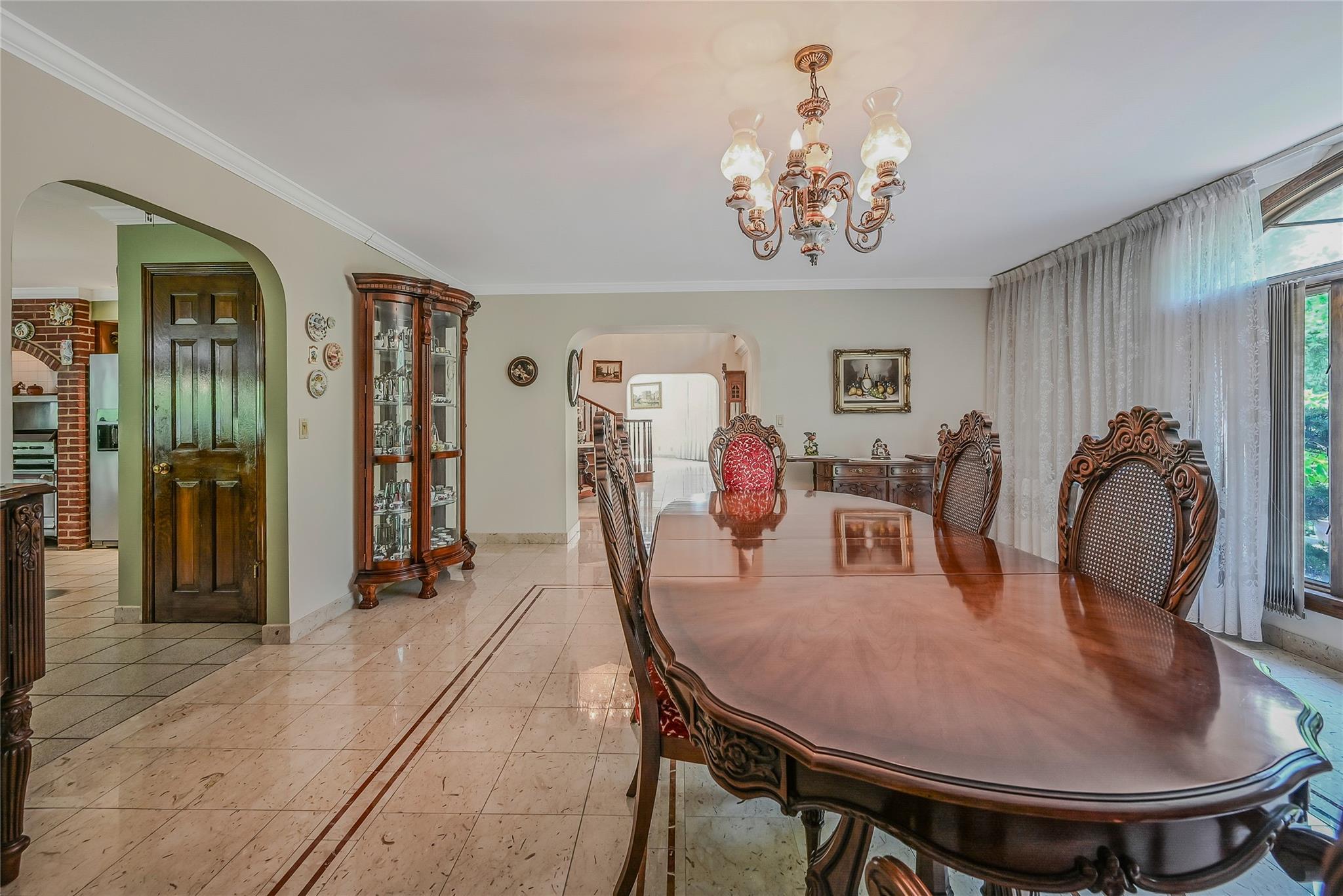 Single Family Laurel Hollow  Nassau County, NY 11791, MLS-877373-11