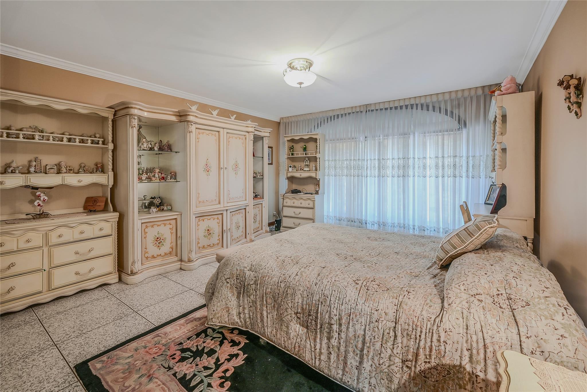Single Family Laurel Hollow  Nassau County, NY 11791, MLS-877373-20