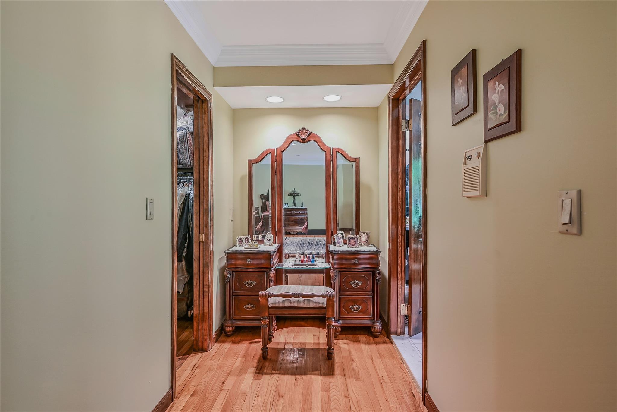 Single Family Laurel Hollow  Nassau County, NY 11791, MLS-877373-25