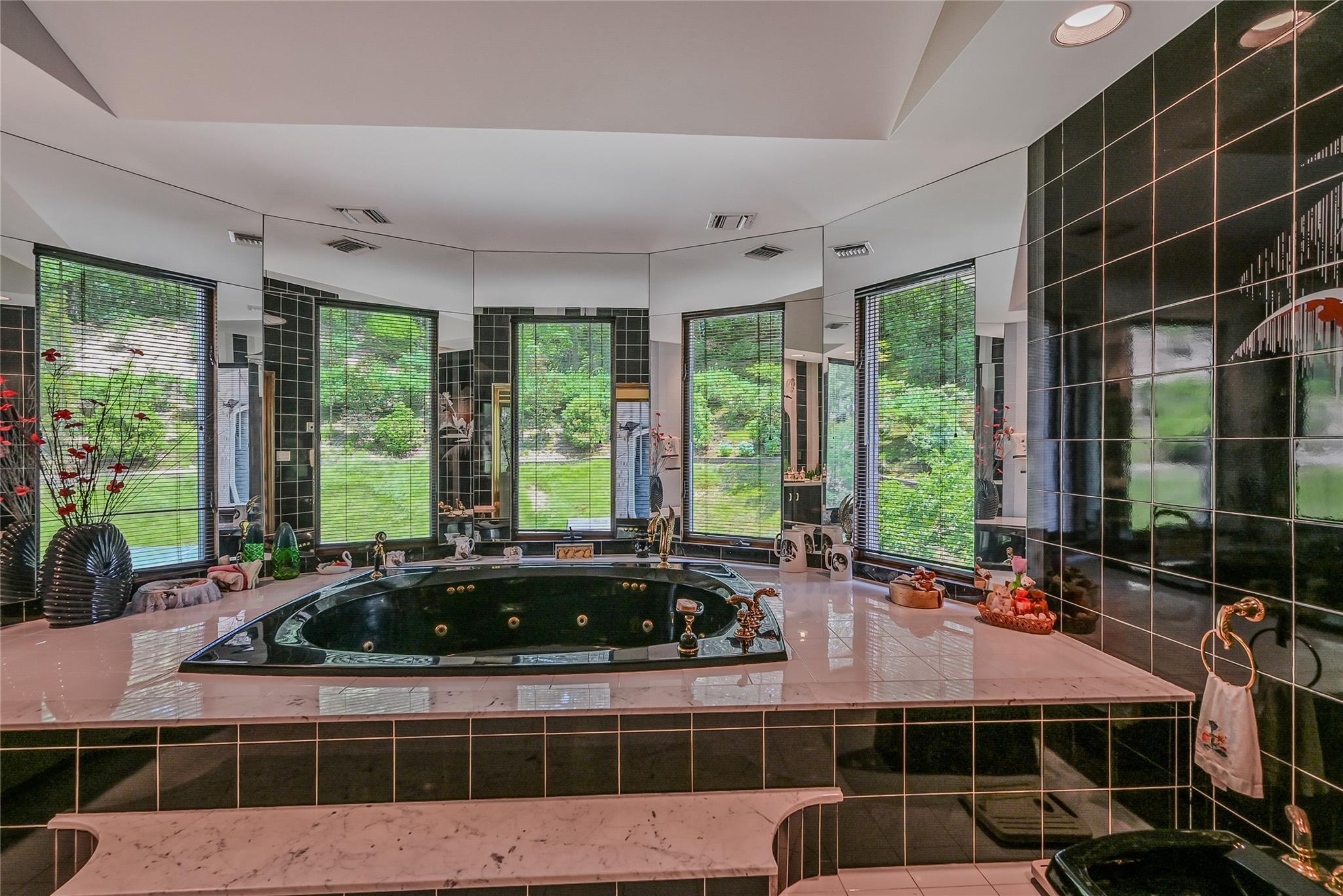 Single Family Laurel Hollow  Nassau County, NY 11791, MLS-877373-26