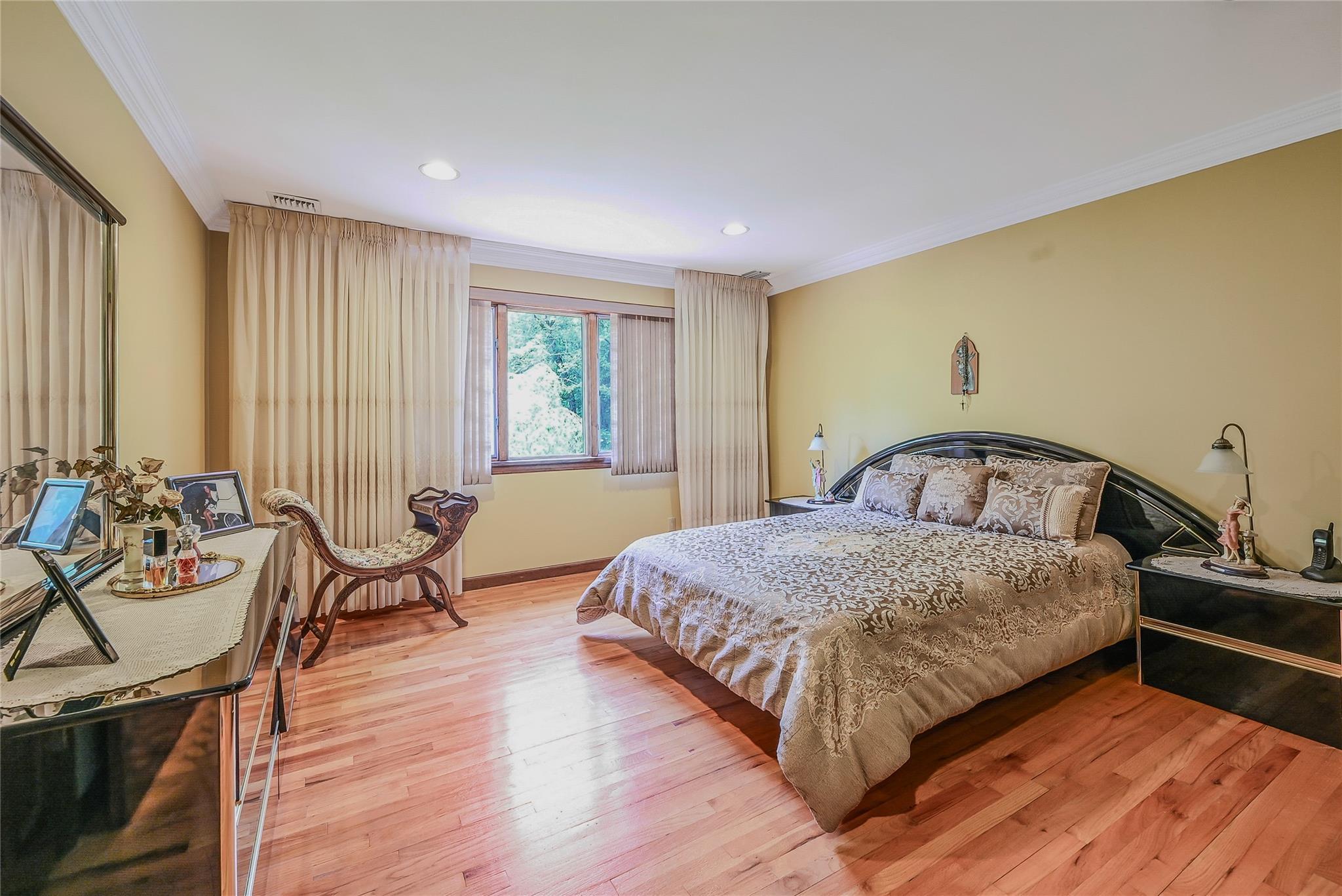 Single Family Laurel Hollow  Nassau County, NY 11791, MLS-877373-29
