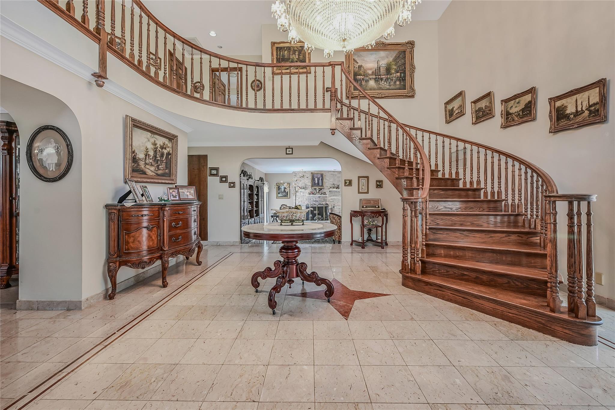Single Family Laurel Hollow  Nassau County, NY 11791, MLS-877373-6