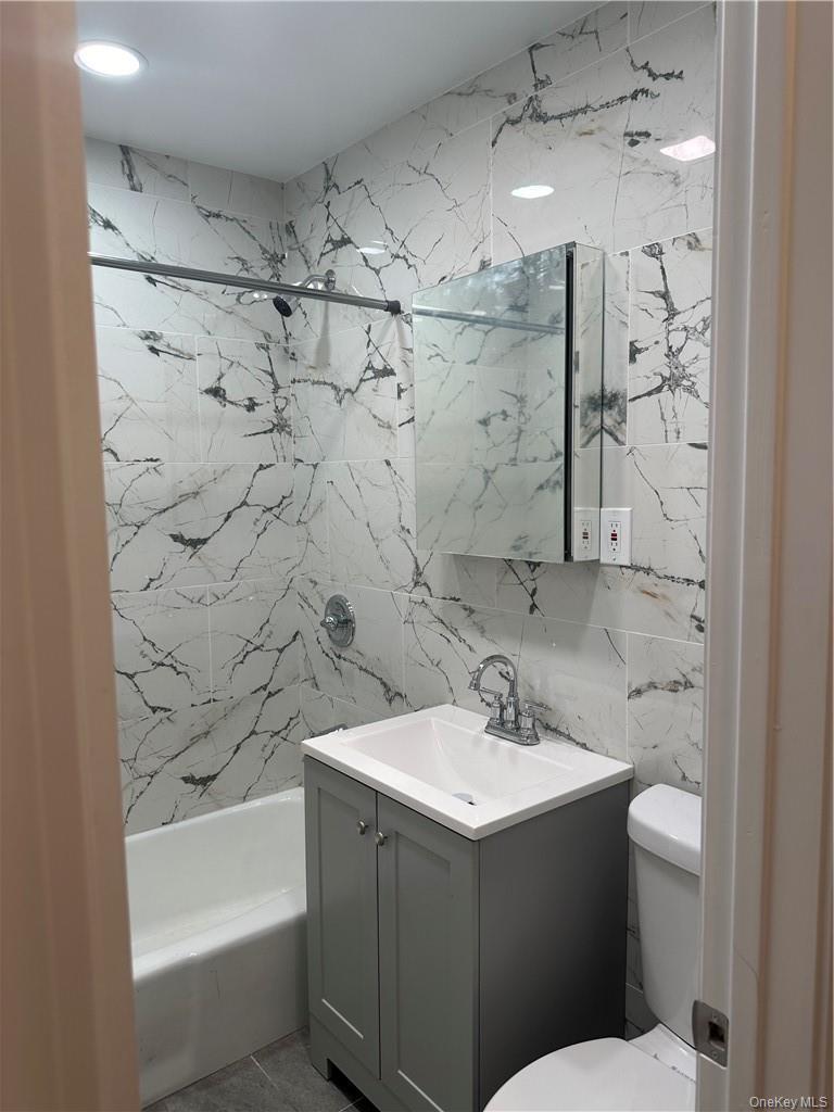 Coop Morningside Avenue  Manhattan, NY 10027, MLS-877377-8