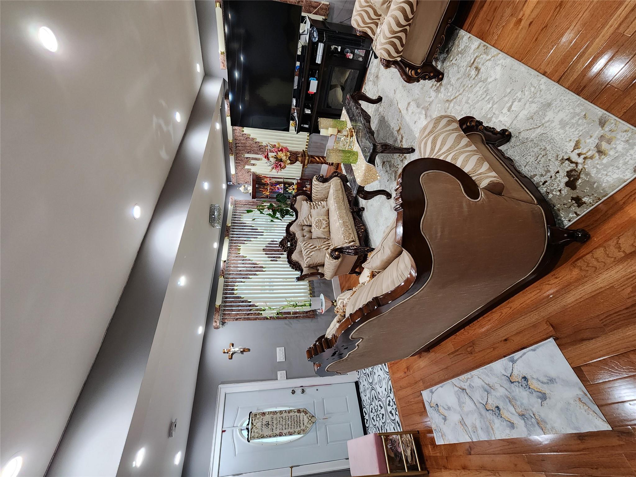 Single Family Keeseville  Queens, NY 11412, MLS-877387-10