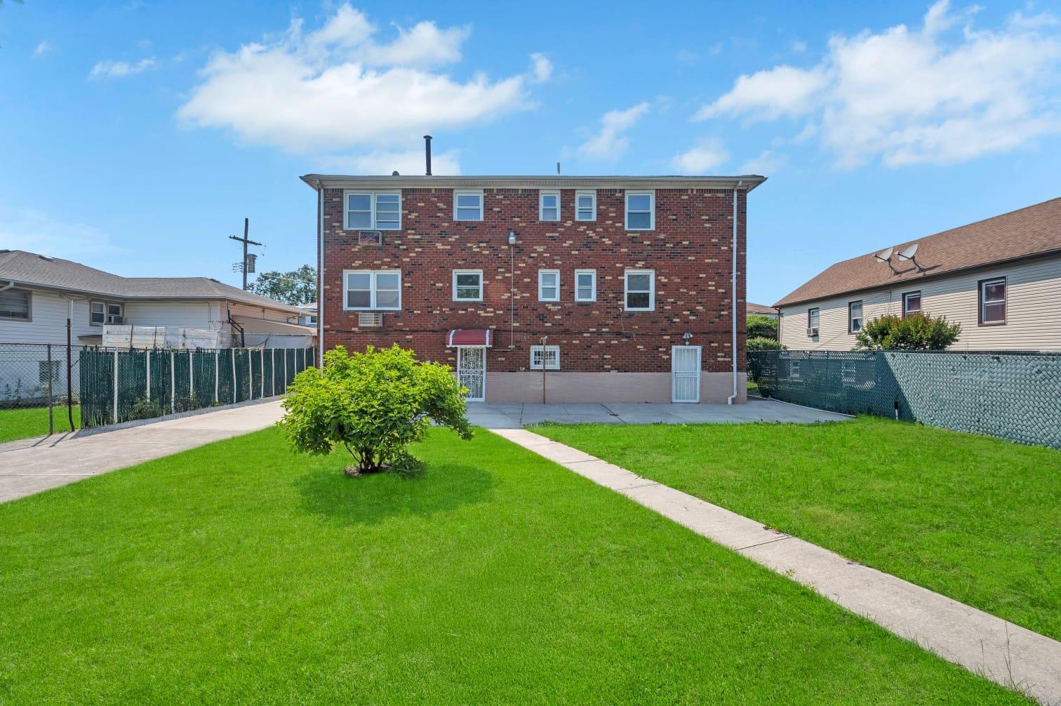 Single Family 229th  Queens, NY 11413, MLS-877410-23