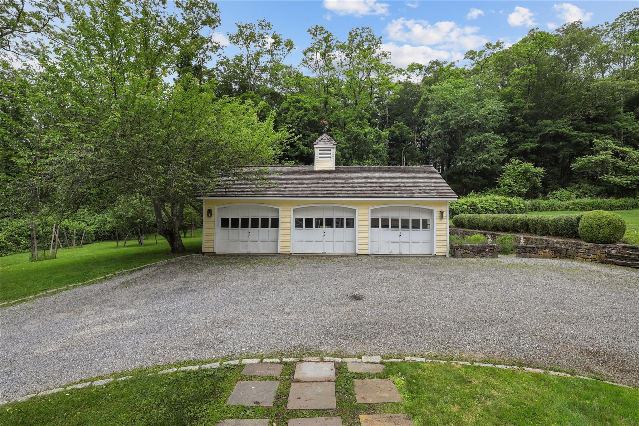 Single Family Twin Lakes  Westchester County, NY 10506, MLS-877420-32