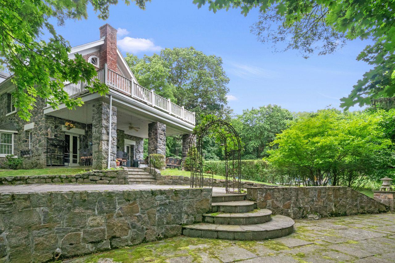 Single Family Gracemere  Westchester County, NY 10591, MLS-877425-3