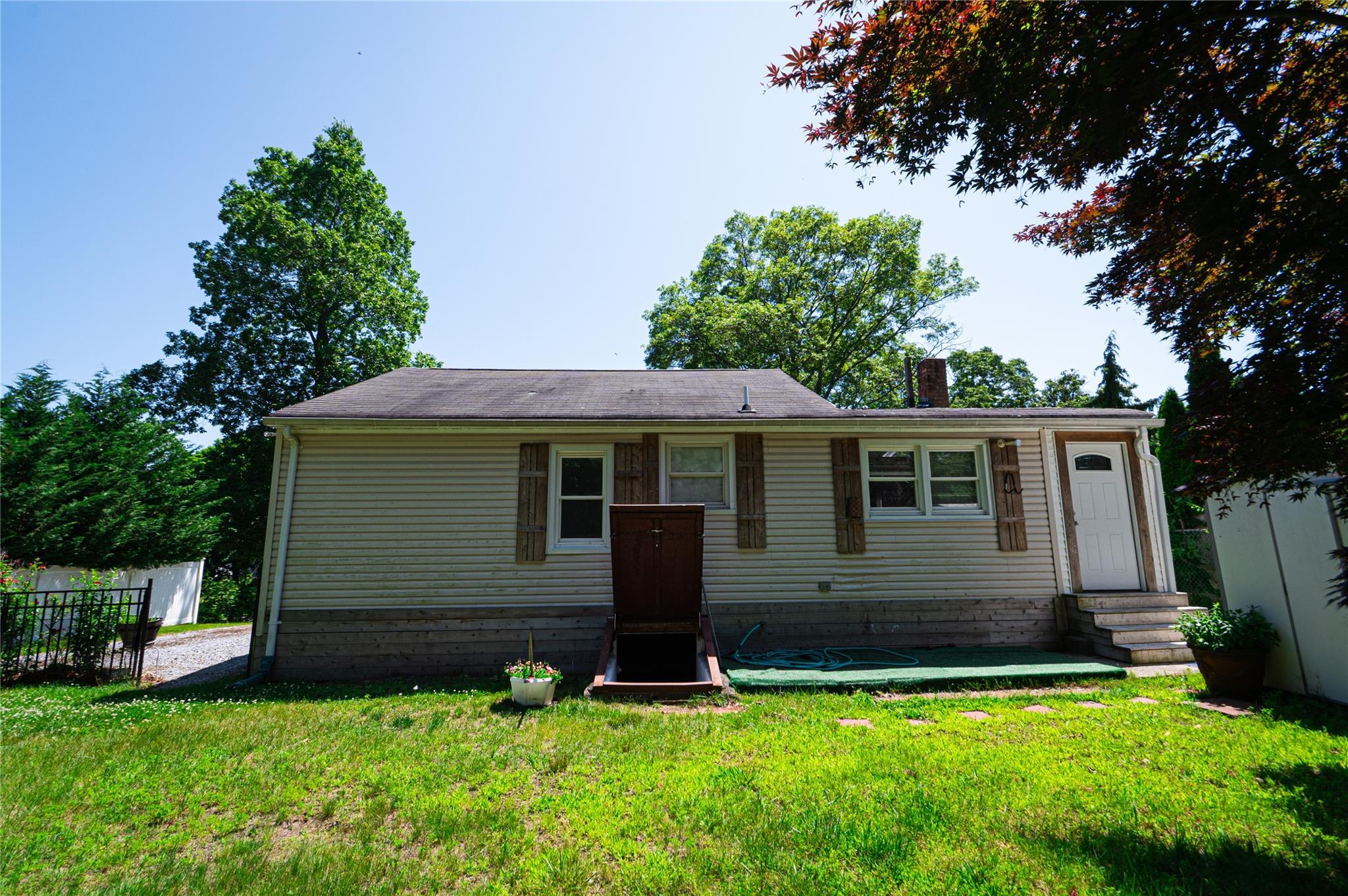 Single Family Cynthia  Suffolk County, NY 11934, MLS-877436-2