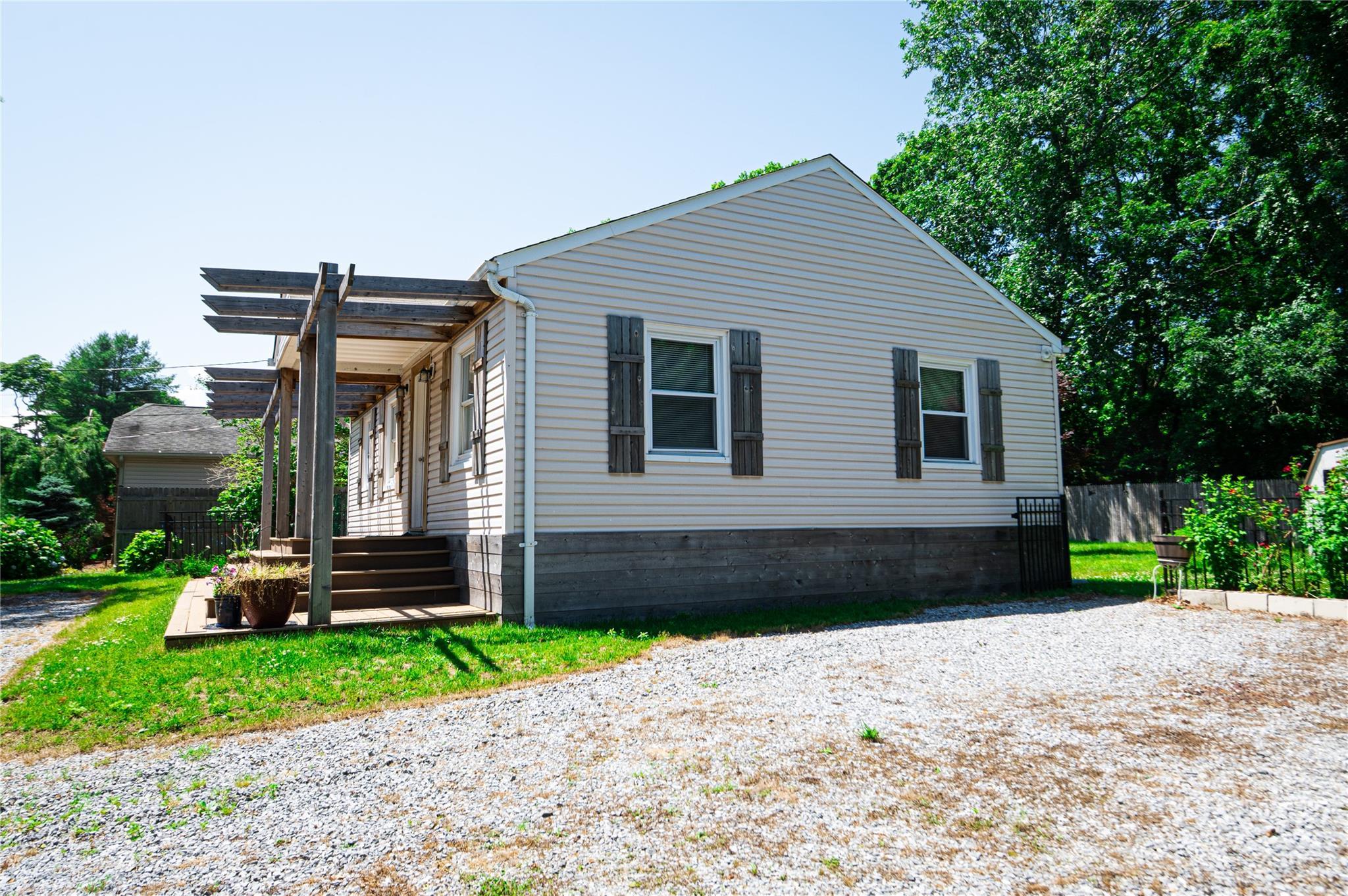 Single Family Cynthia  Suffolk County, NY 11934, MLS-877436-9