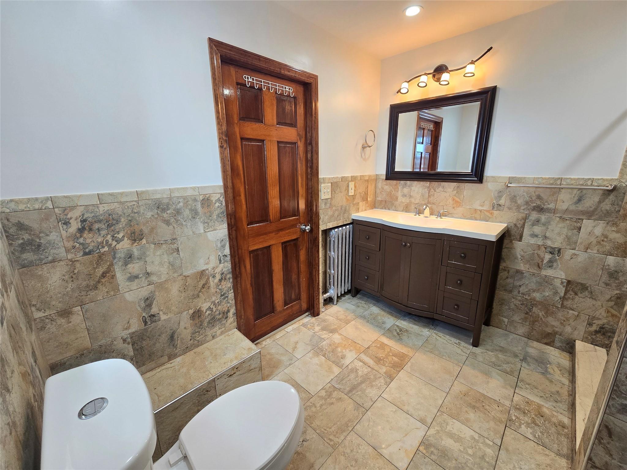 Single Family 174th  Queens, NY 11366, MLS-877446-21