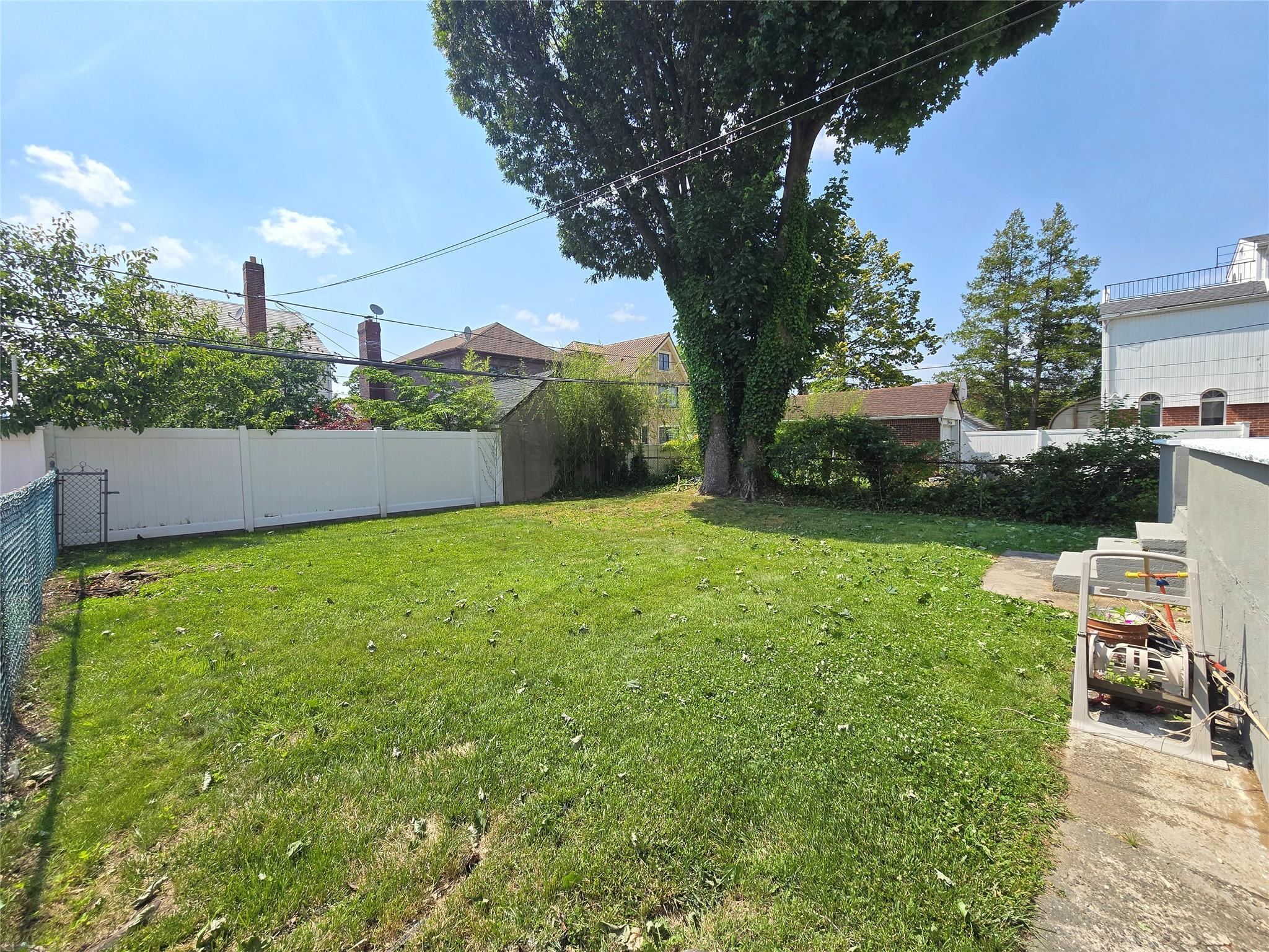 Single Family 174th  Queens, NY 11366, MLS-877446-32
