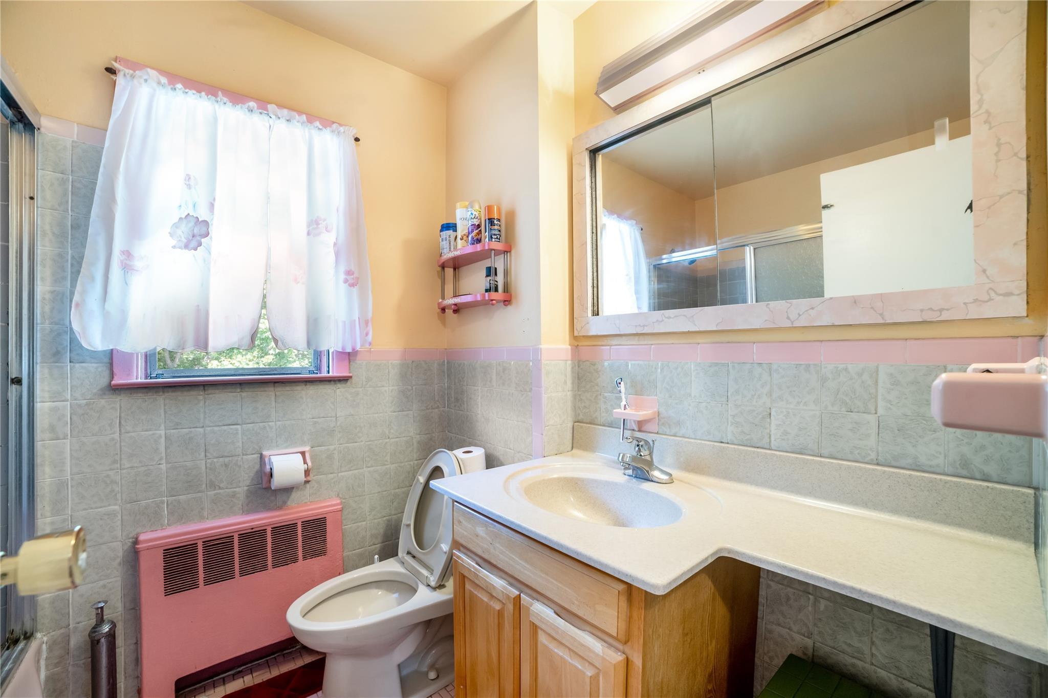 Single Family 250th  Queens, NY 11426, MLS-877447-12