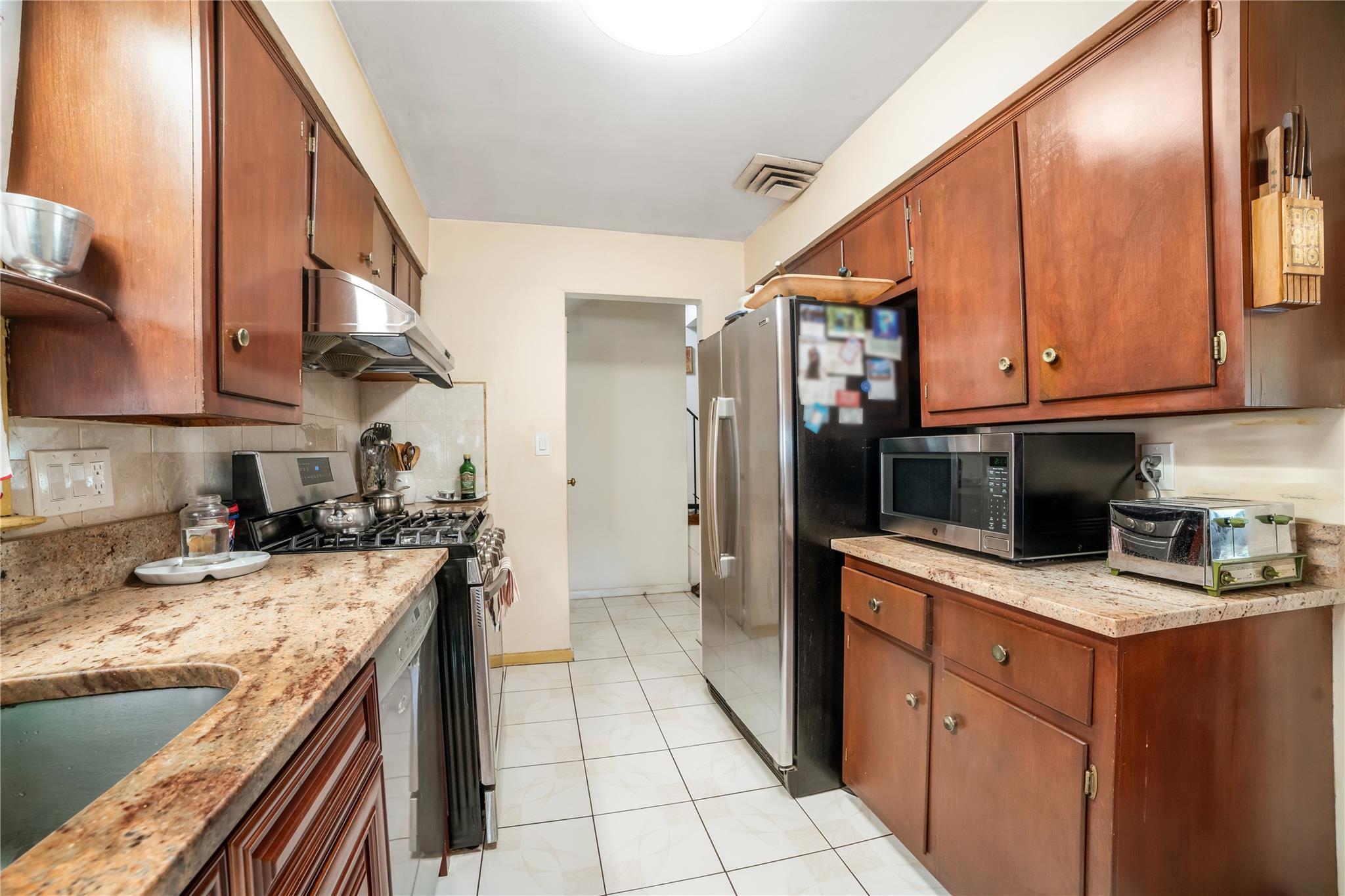 Single Family 250th  Queens, NY 11426, MLS-877447-8