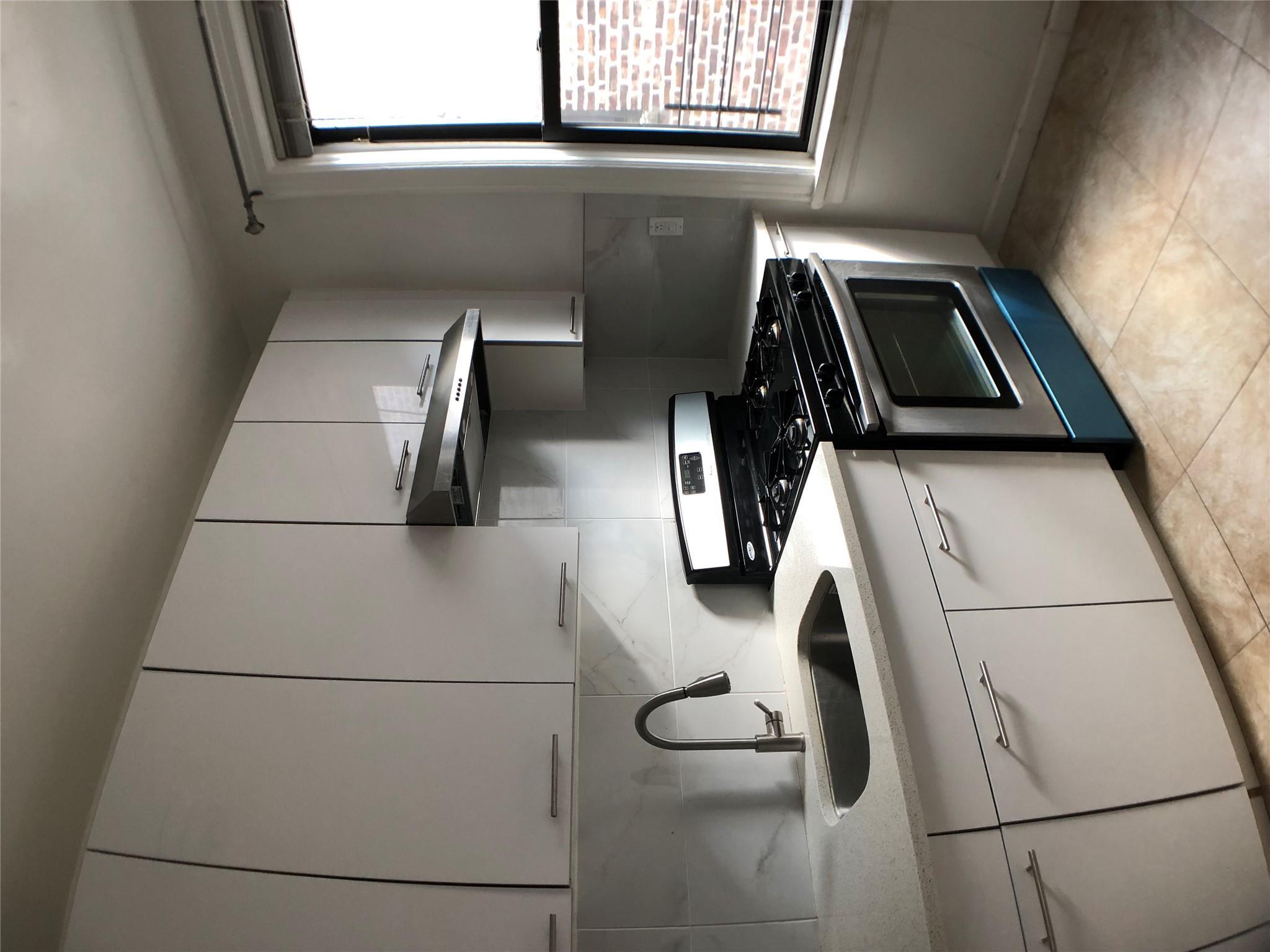 Single Family Rhinelander  Bronx, NY 10462, MLS-877480-15