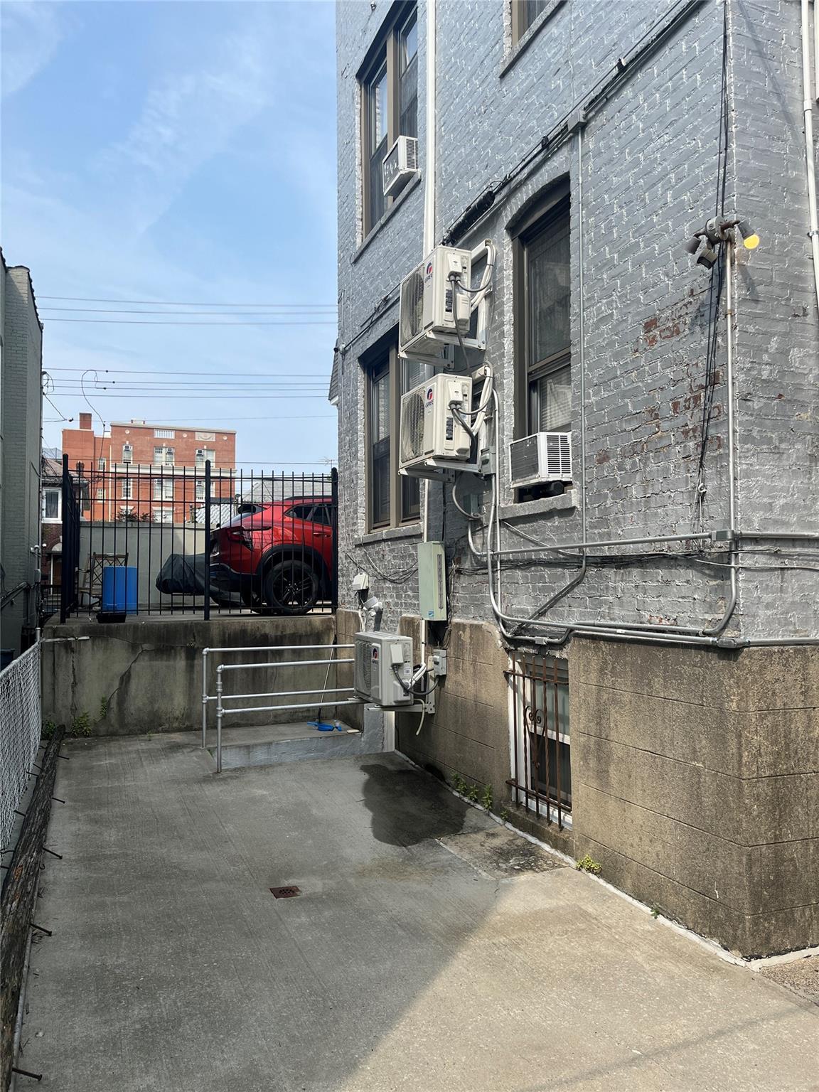 Single Family Rhinelander  Bronx, NY 10462, MLS-877480-8