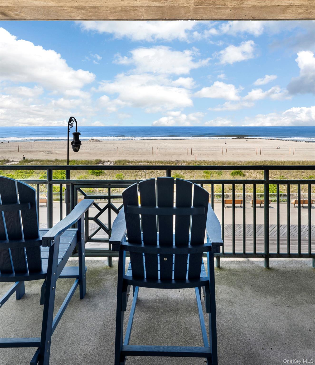Condo Broadway  Nassau County, NY 11561, MLS-877508-10