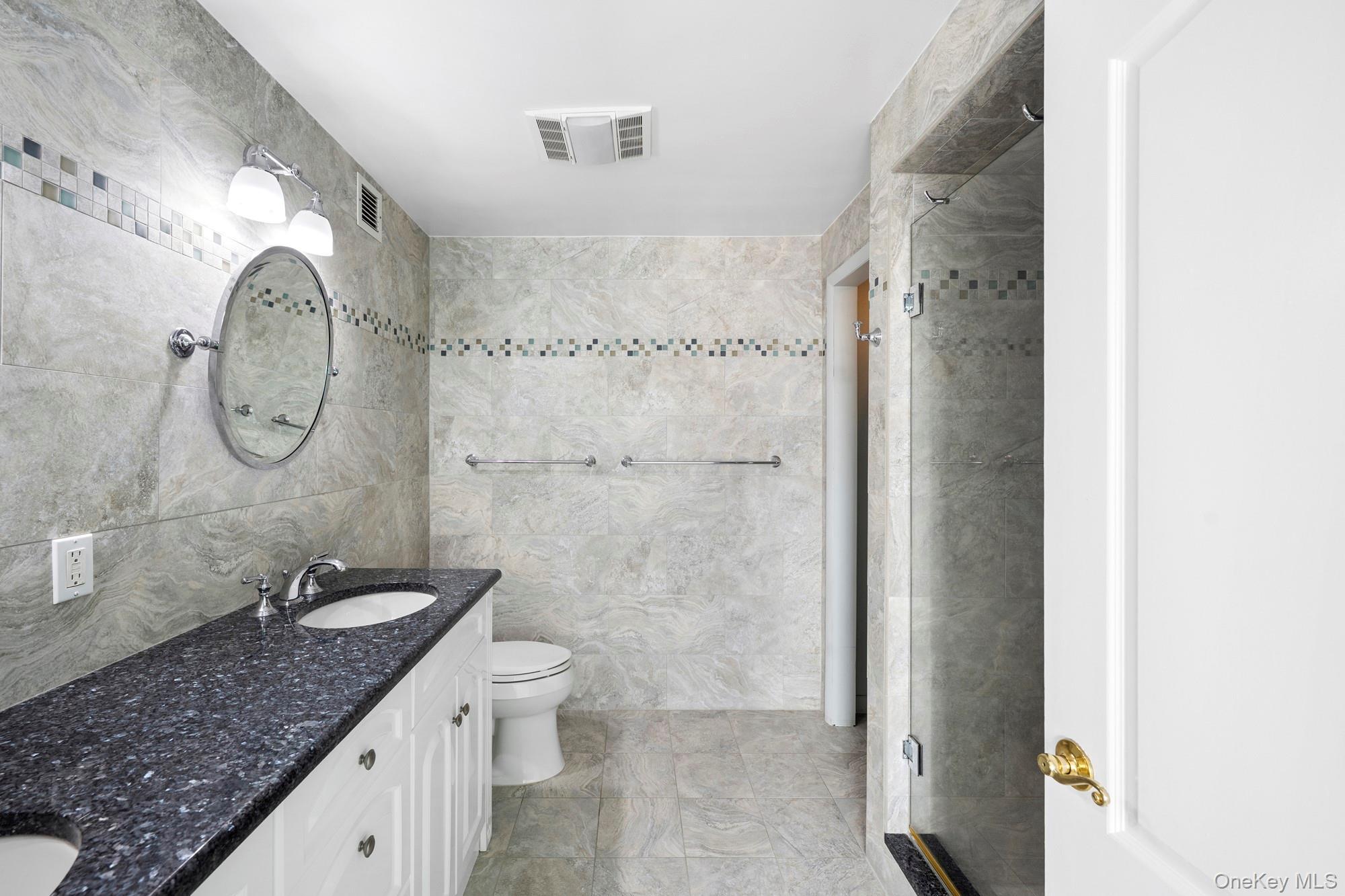 Condo Broadway  Nassau County, NY 11561, MLS-877508-12