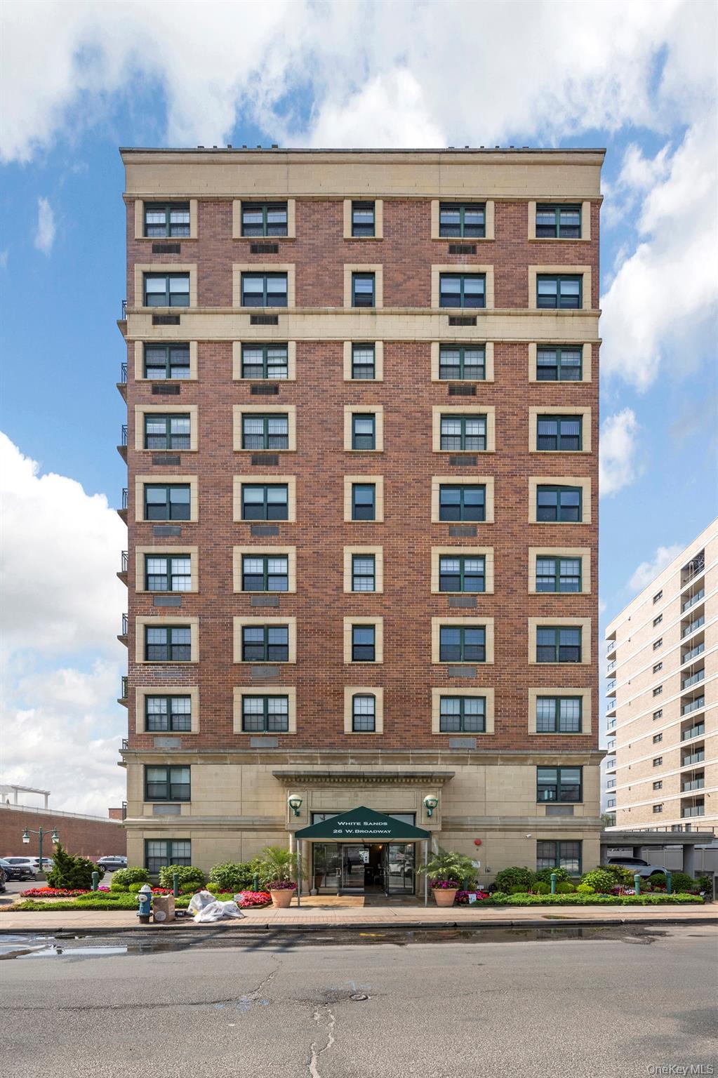 Condo Broadway  Nassau County, NY 11561, MLS-877508-17