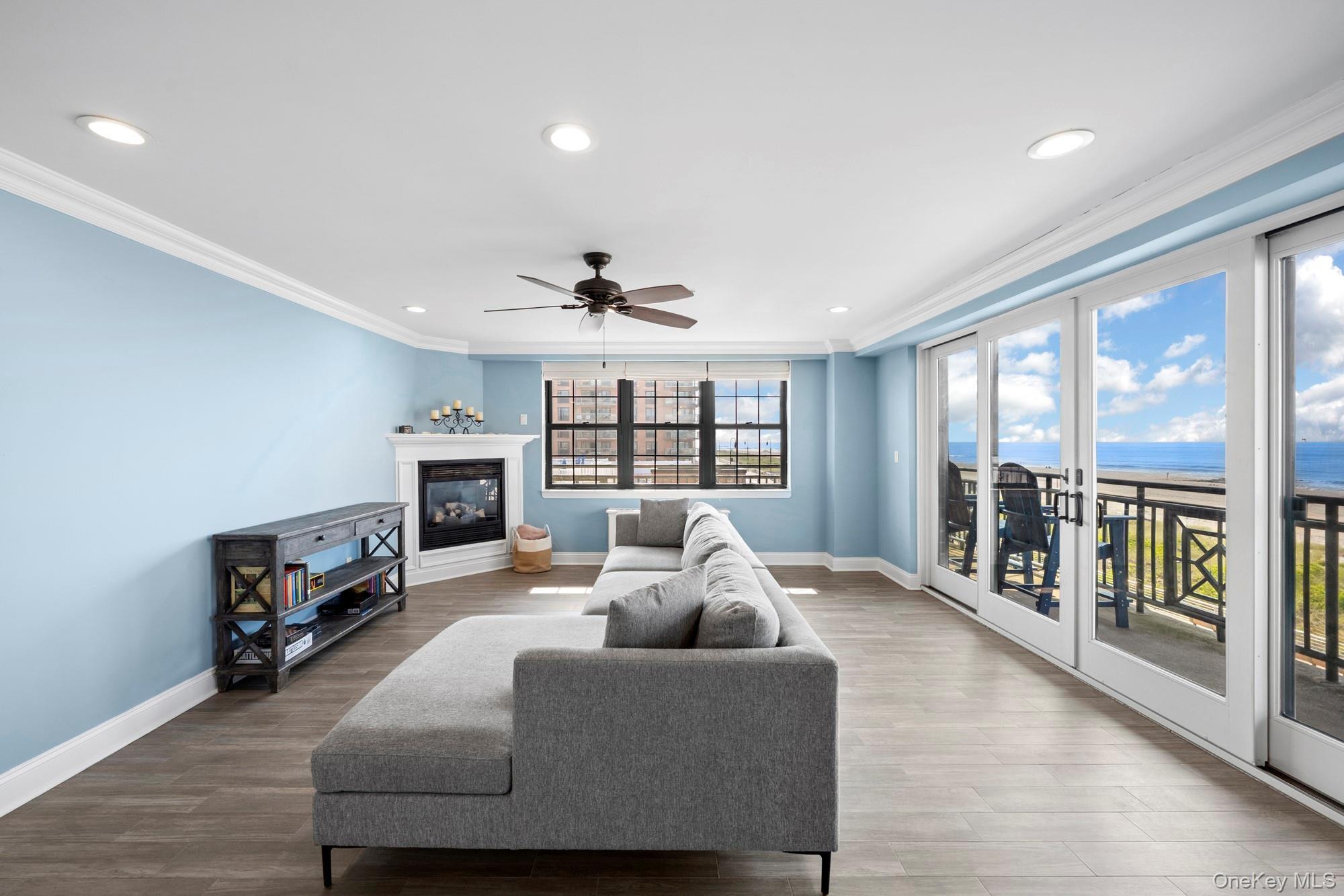 Condo Broadway  Nassau County, NY 11561, MLS-877508-4