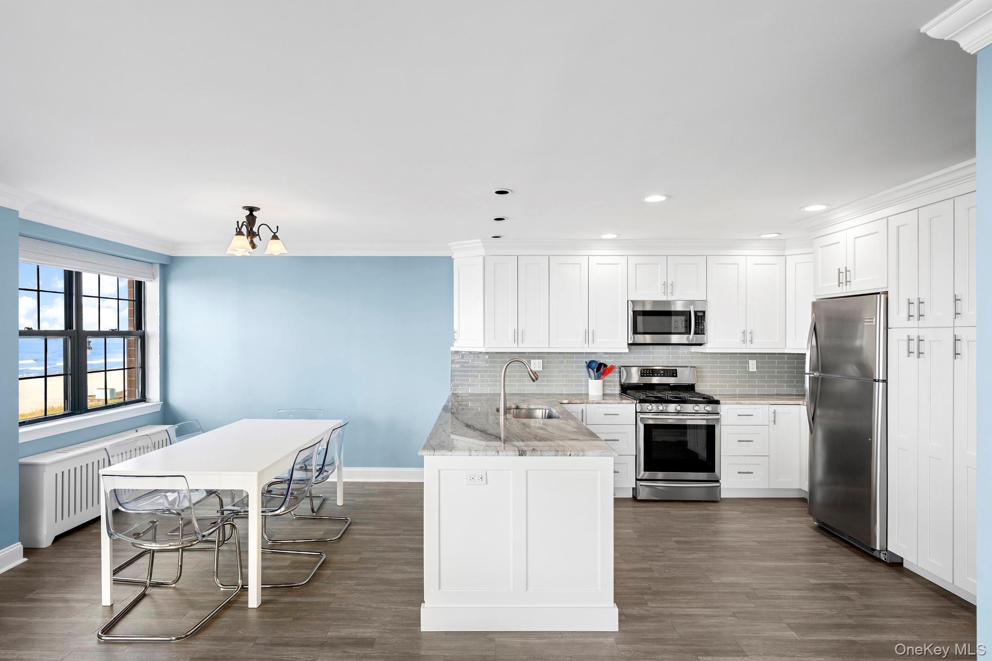 Condo Broadway  Nassau County, NY 11561, MLS-877508-8