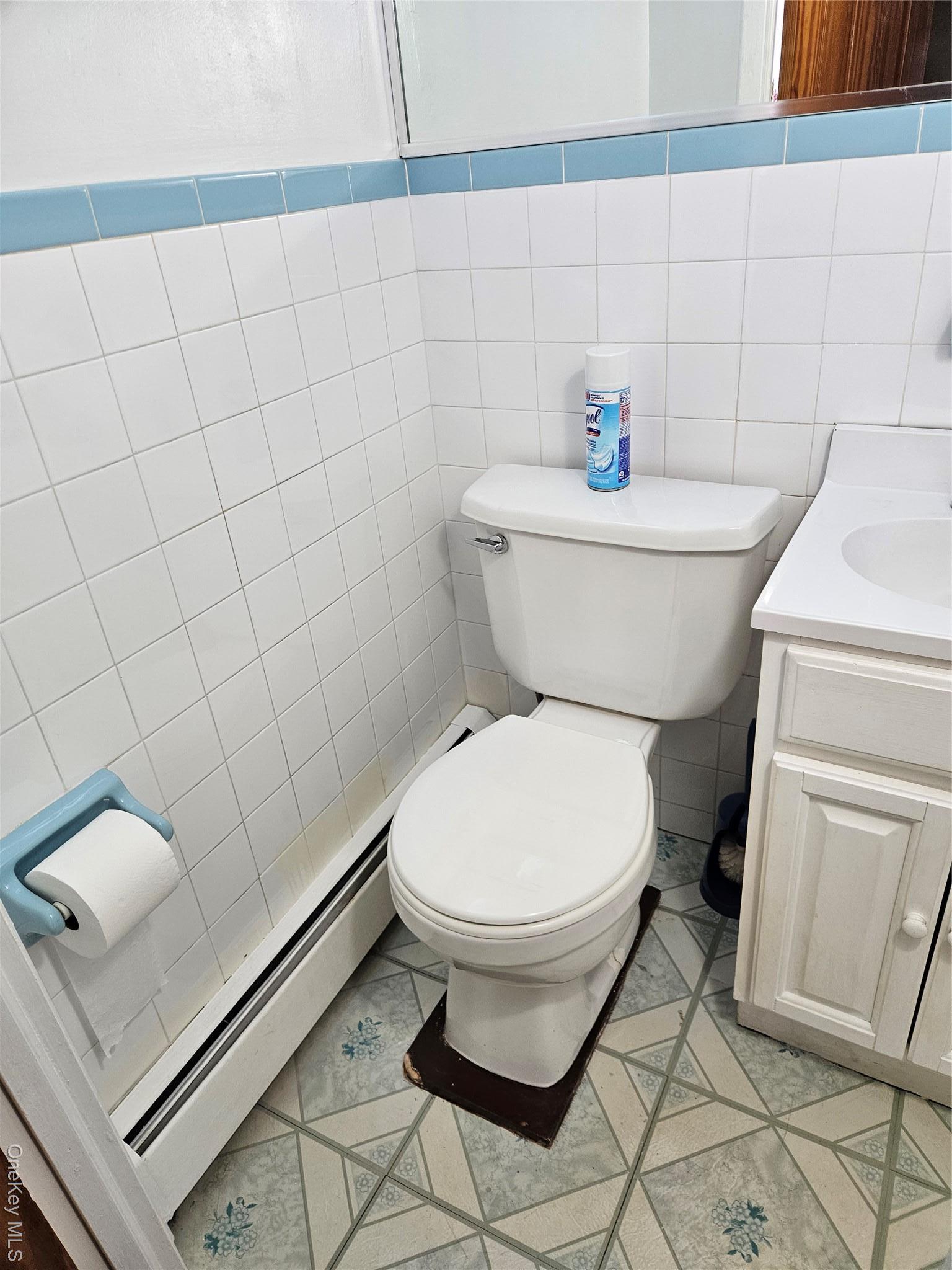 Single Family Gipson  Queens, NY 11691, MLS-877510-11
