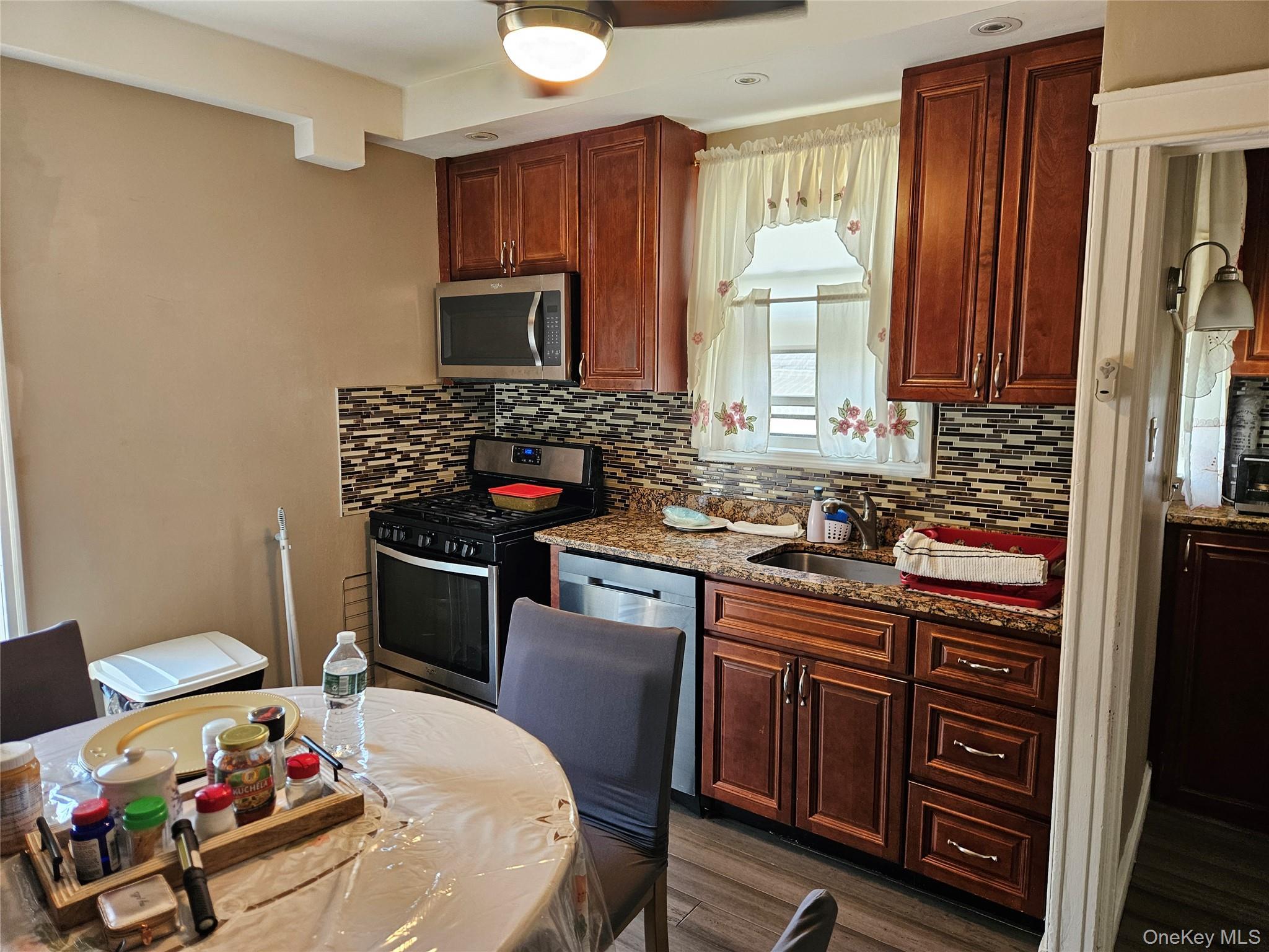 Single Family Gipson  Queens, NY 11691, MLS-877510-6