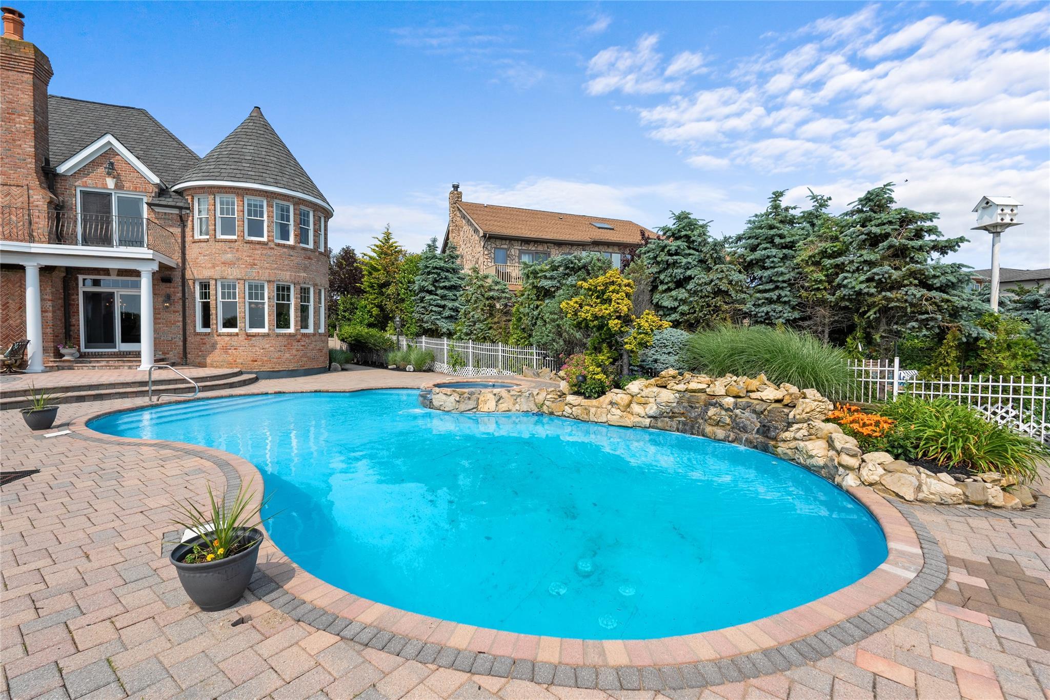Single Family Stillwater  Nassau County, NY 11758, MLS-877517-36