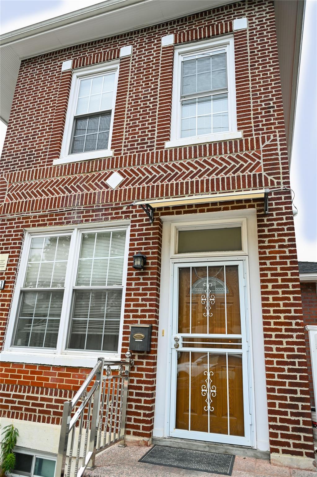 Single Family 65th  Queens, NY 11365, MLS-877518-2