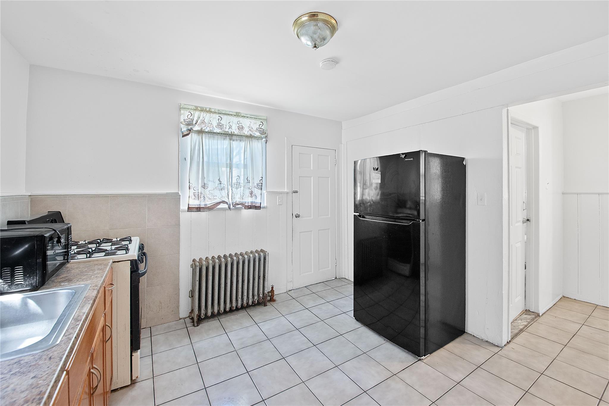 Single Family Nasby  Queens, NY 11691, MLS-877520-5