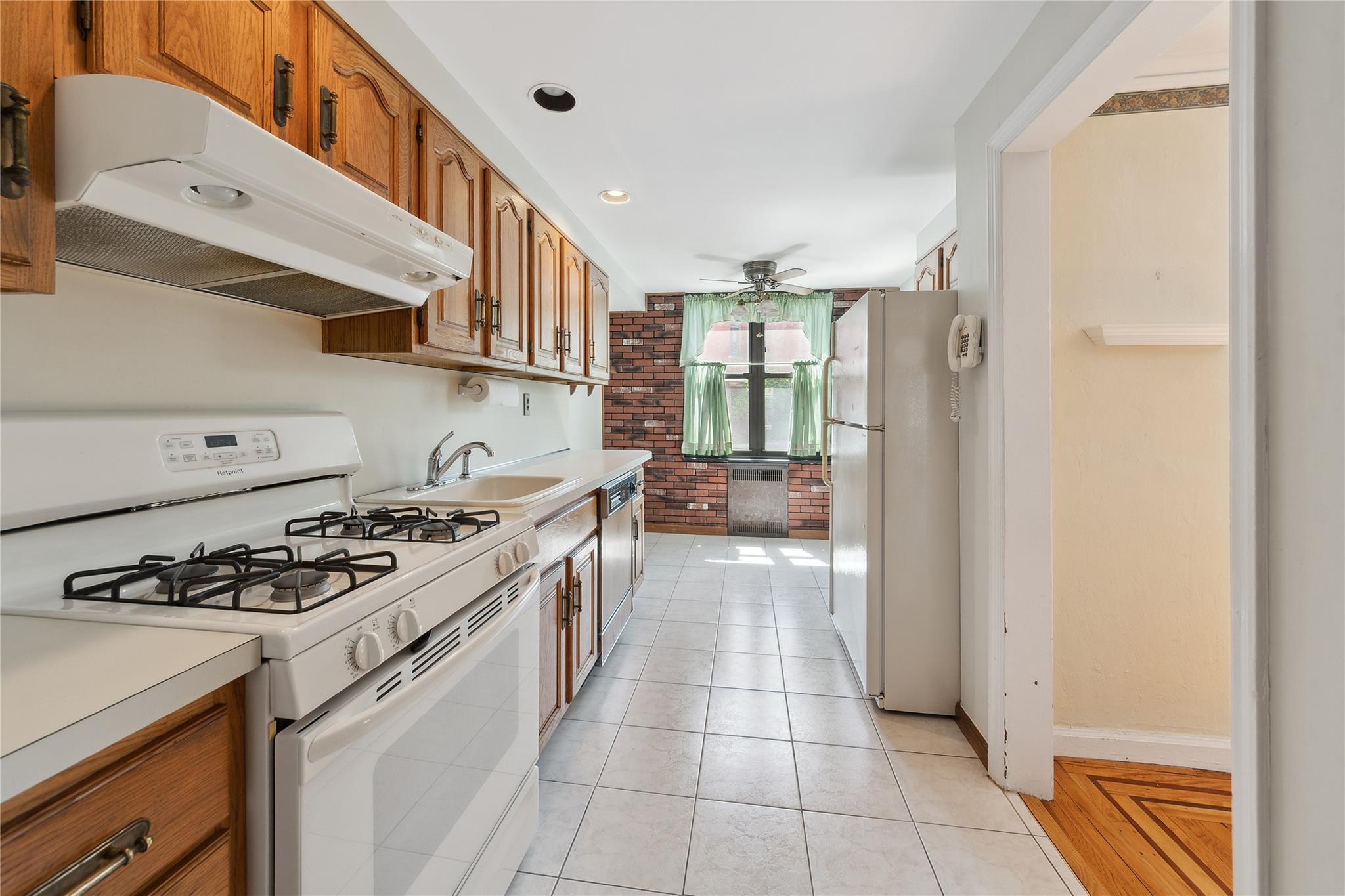 Single Family Pinchot  Bronx, NY 10461, MLS-877521-8