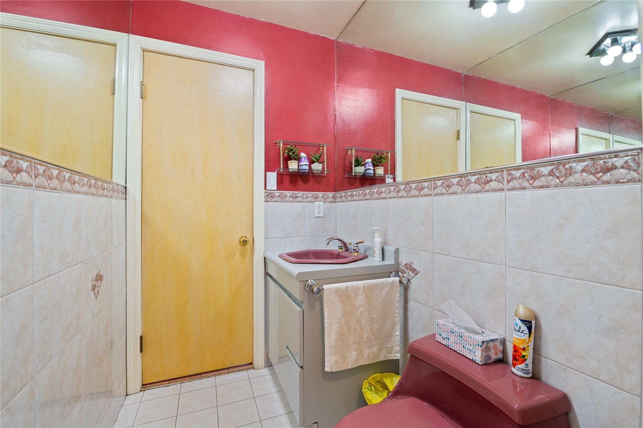 Single Family New Mcneil  Nassau County, NY 11559, MLS-877544-15