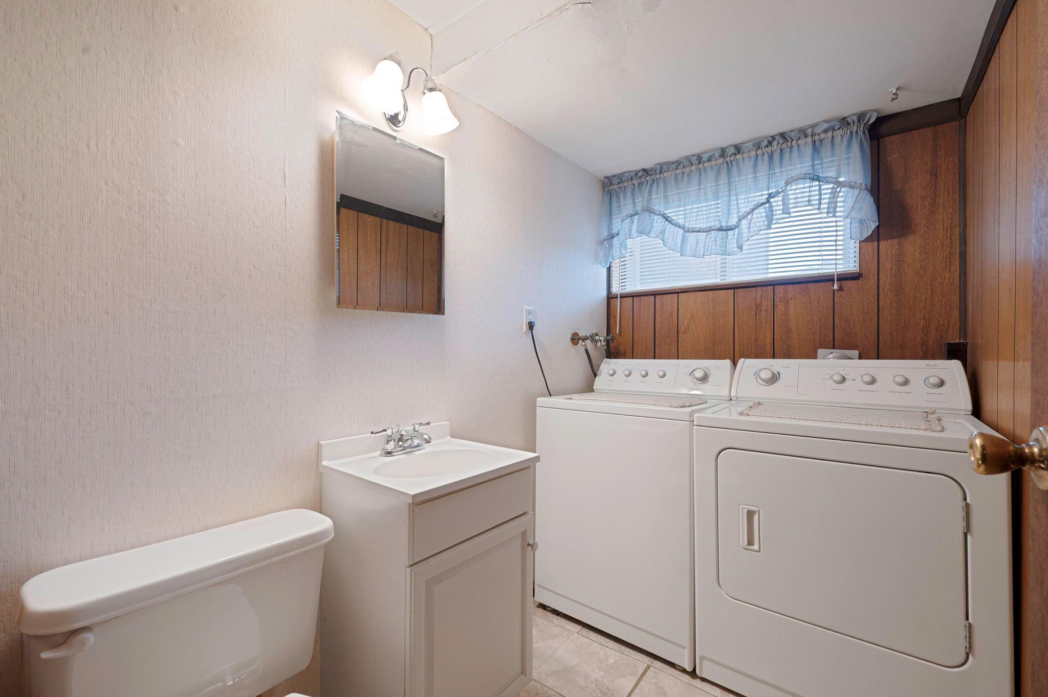 Single Family Cedarhurst  Suffolk County, NY 11784, MLS-877553-17