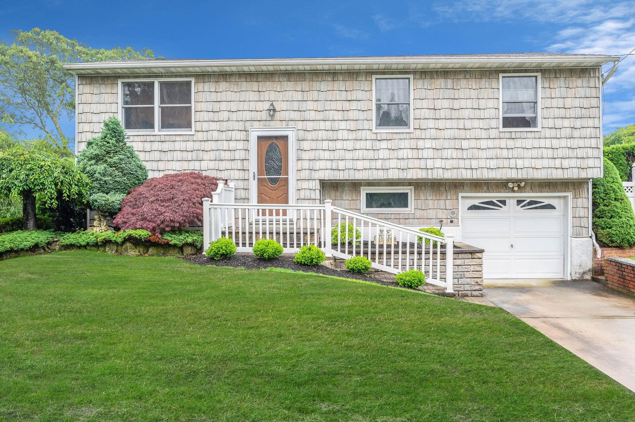 Single Family Cedarhurst  Suffolk County, NY 11784, MLS-877553-2