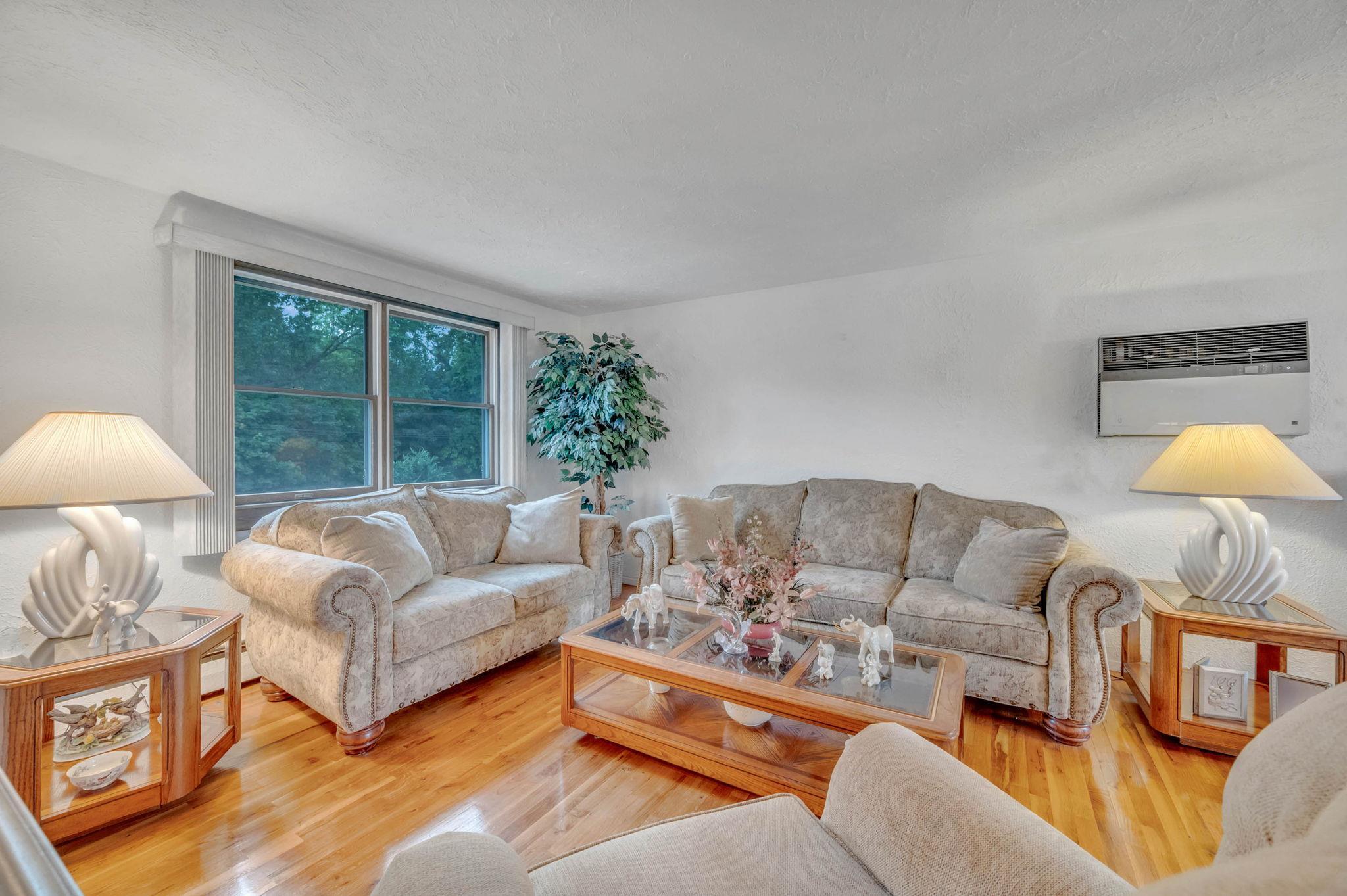 Single Family Cedarhurst  Suffolk County, NY 11784, MLS-877553-3