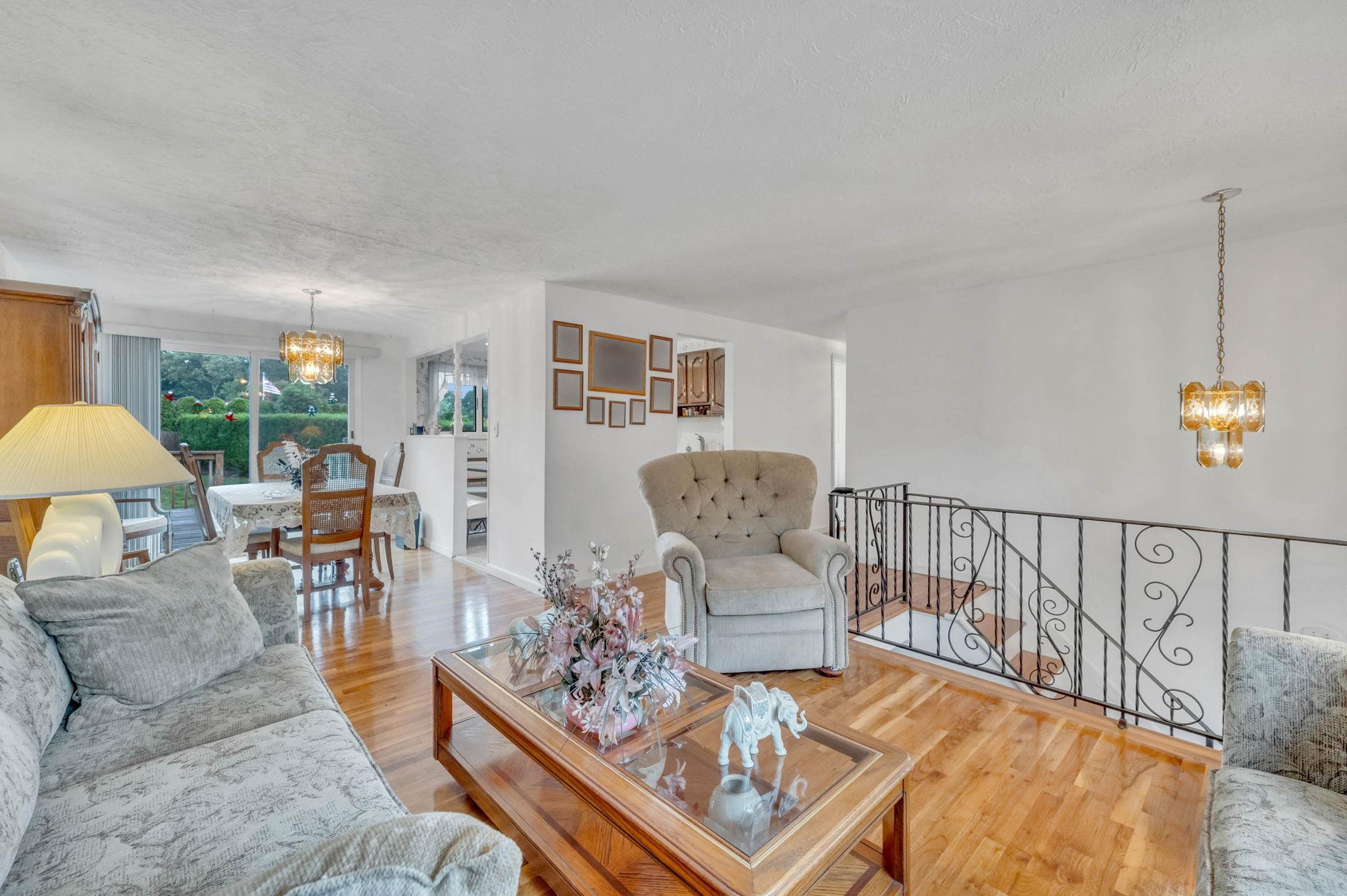 Single Family Cedarhurst  Suffolk County, NY 11784, MLS-877553-4