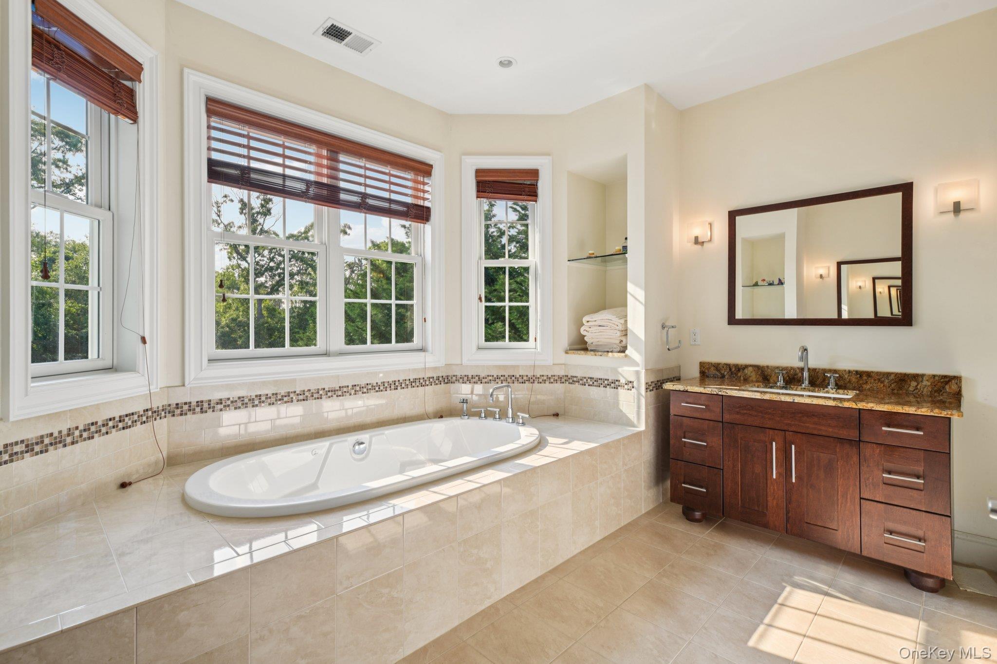 Single Family Celestial Suffolk County, NY 11780, MLS-877560-24