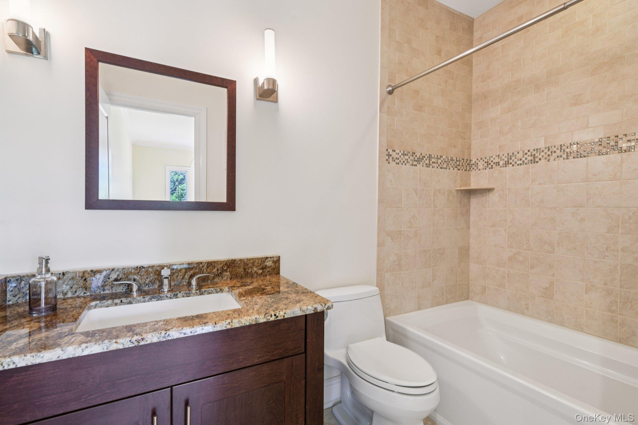 Single Family Celestial Suffolk County, NY 11780, MLS-877560-33