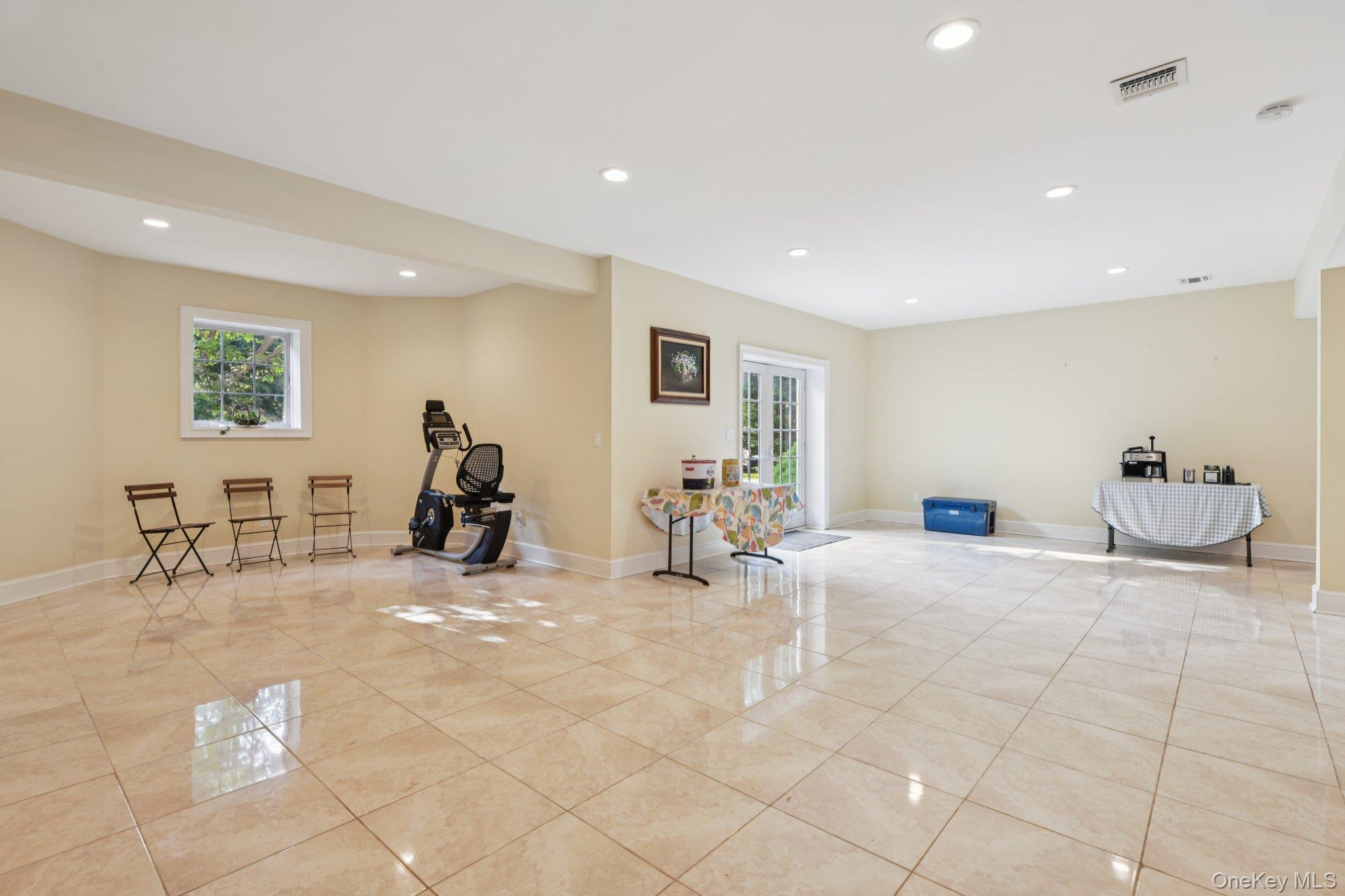 Single Family Celestial Suffolk County, NY 11780, MLS-877560-34