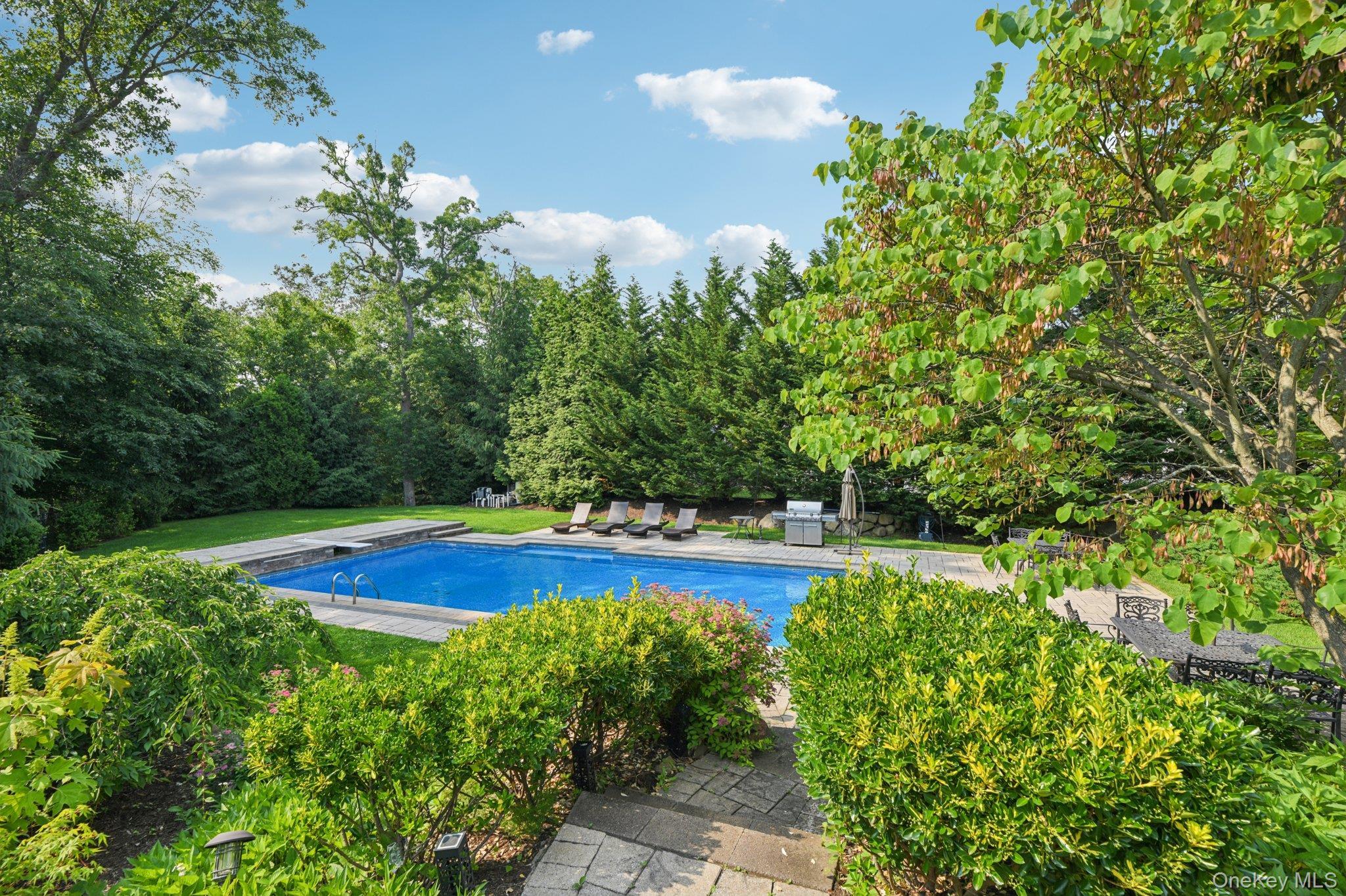 Single Family Celestial Suffolk County, NY 11780, MLS-877560-42