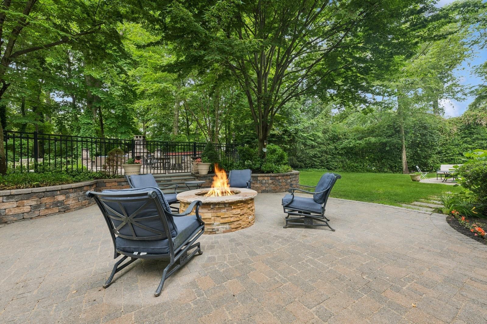 Single Family Huntington Bay  Suffolk County, NY 11743, MLS-877564-35