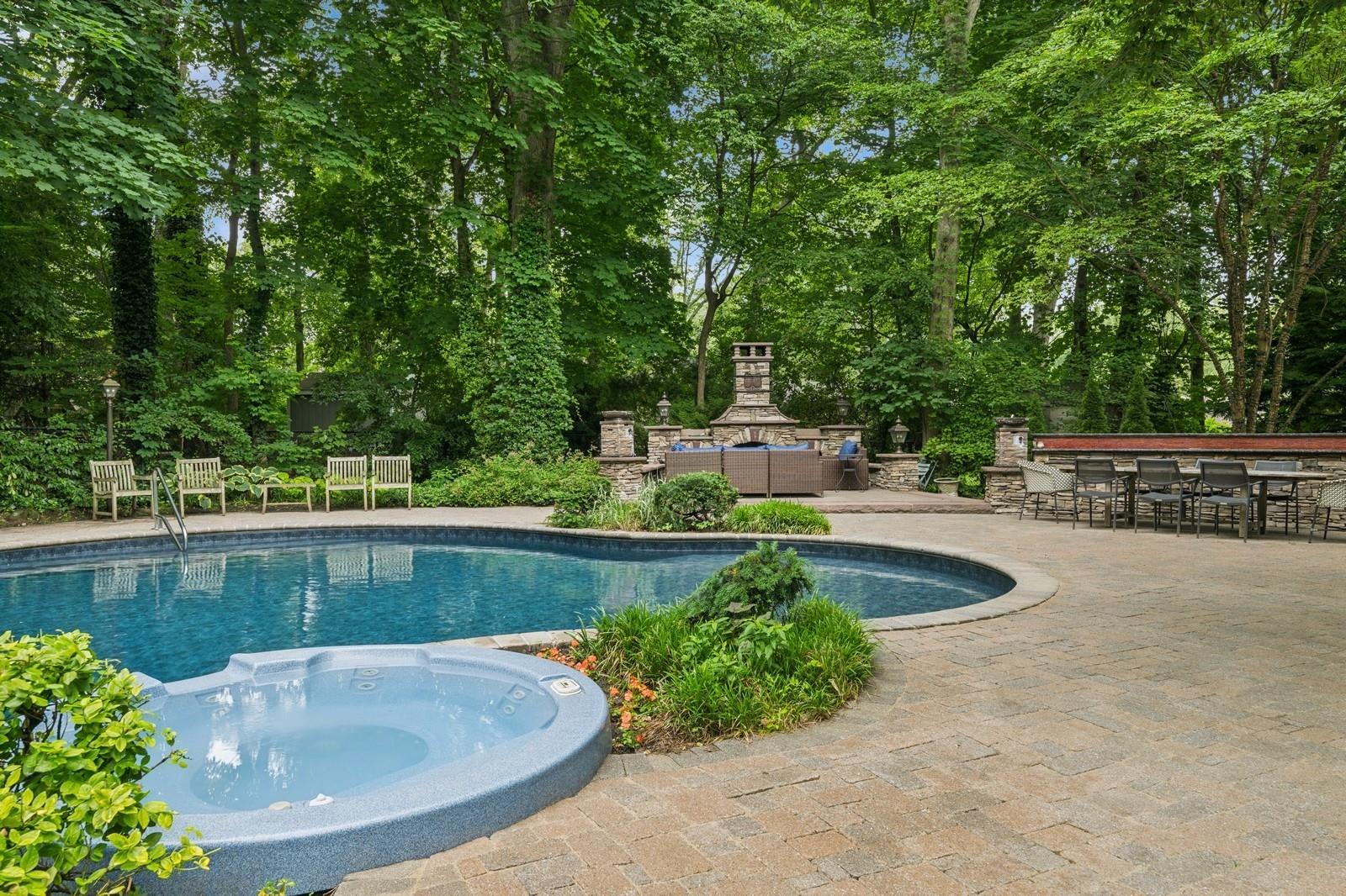 Single Family Huntington Bay  Suffolk County, NY 11743, MLS-877564-46