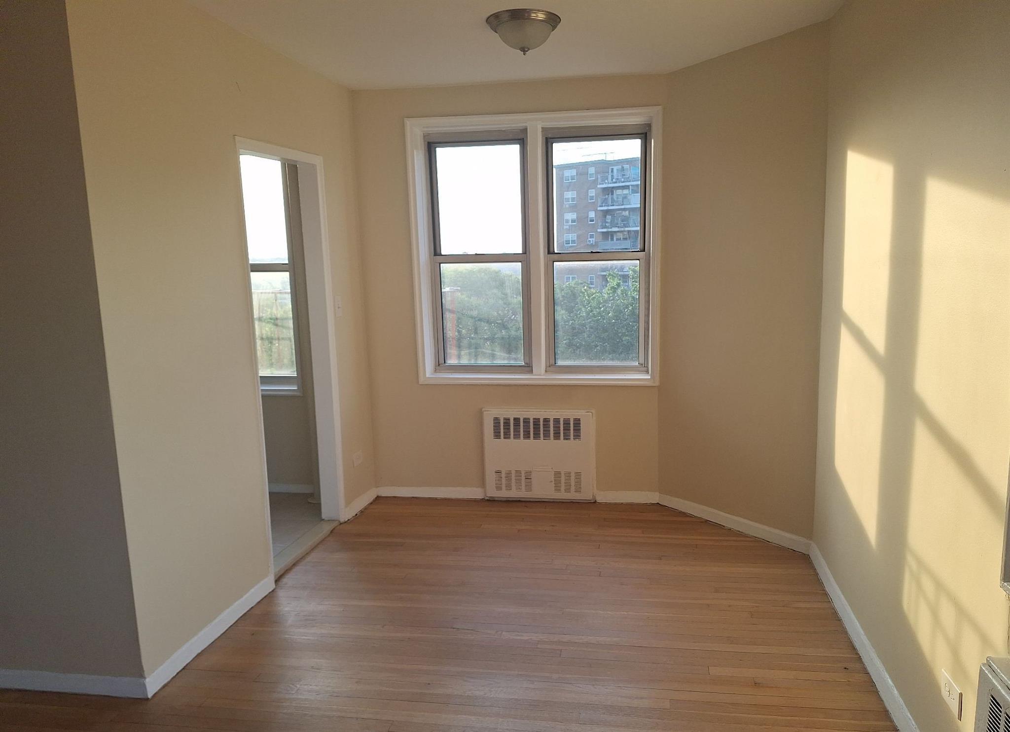 Coop Greystone  Bronx, NY 10463, MLS-877566-8