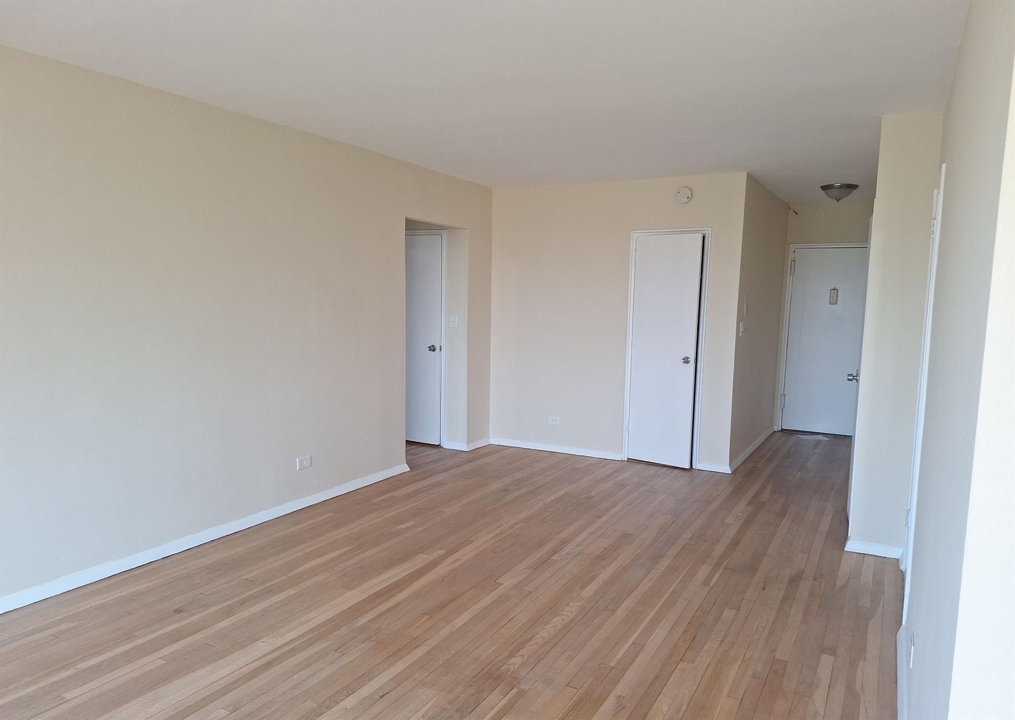 Coop Greystone  Bronx, NY 10463, MLS-877566-9