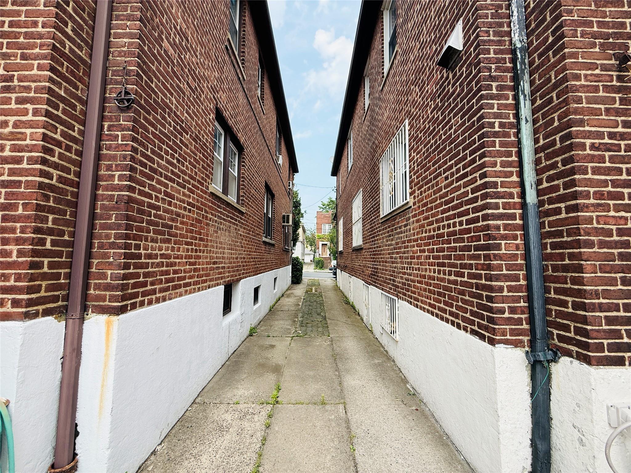 Single Family Lurting  Bronx, NY 10461, MLS-877573-37