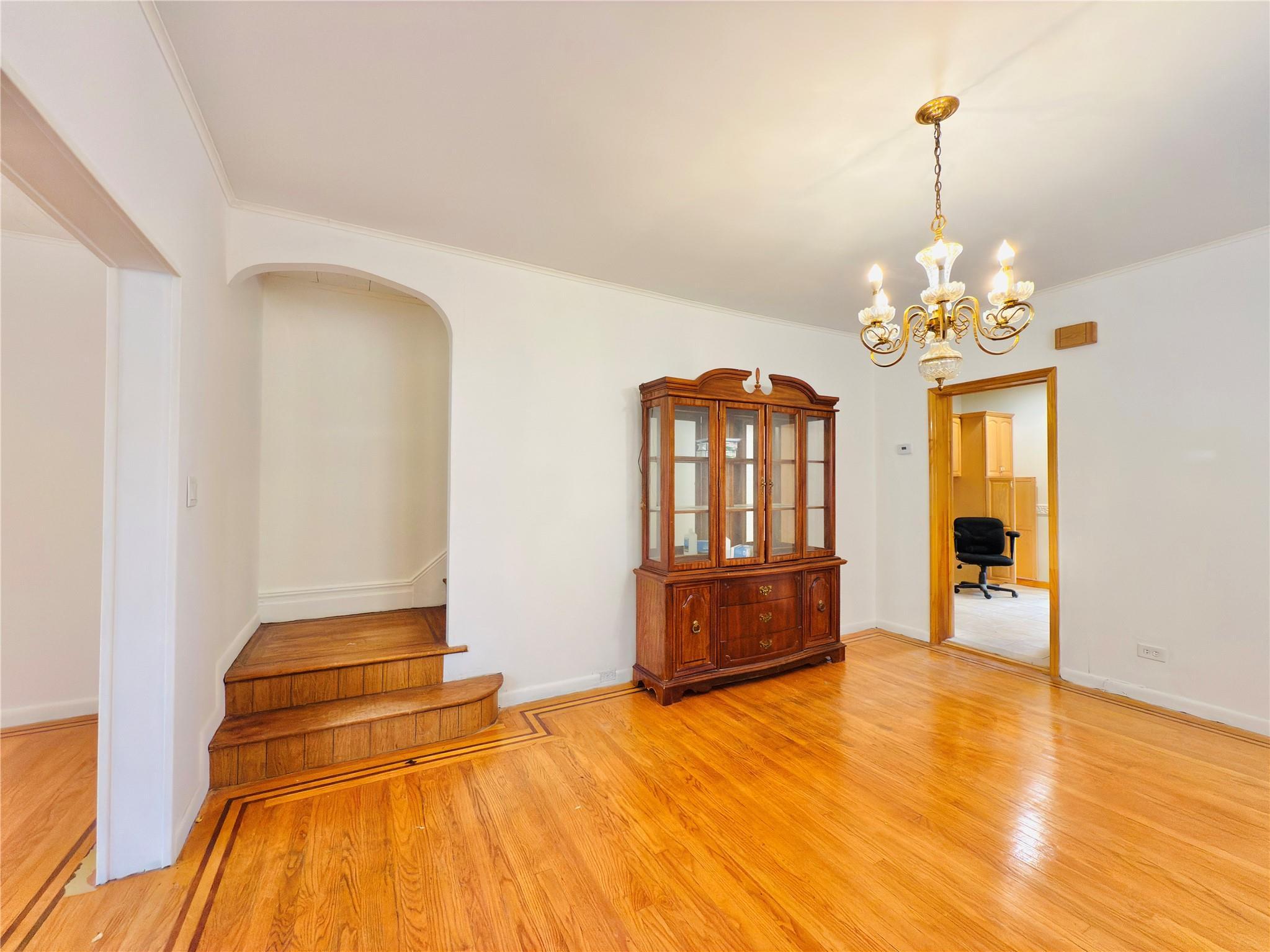 Single Family Lurting  Bronx, NY 10461, MLS-877573-4