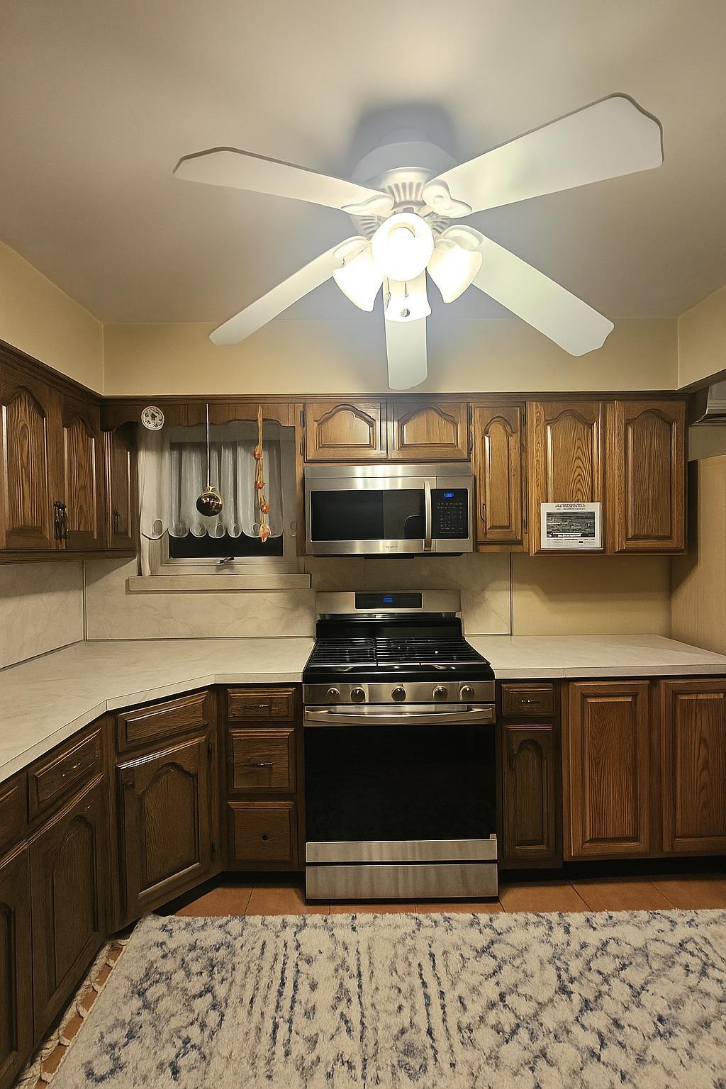 Single Family 74  Queens, NY 11370, MLS-877611-9