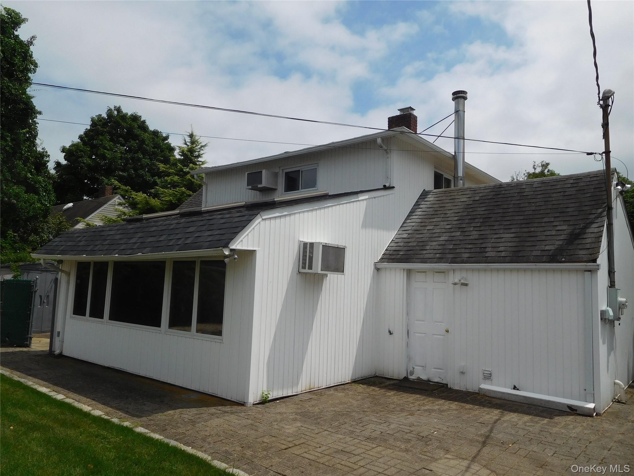 Single Family Willowood  Nassau County, NY 11793, MLS-877631-10