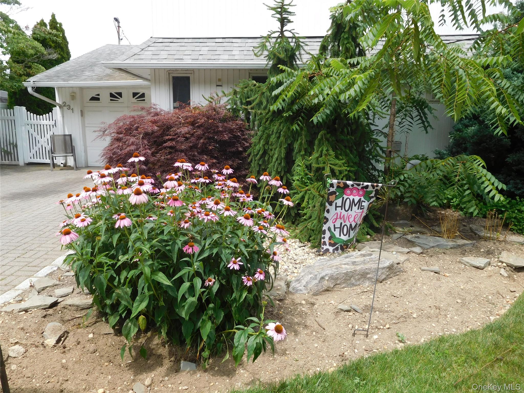 Single Family Willowood  Nassau County, NY 11793, MLS-877631-13